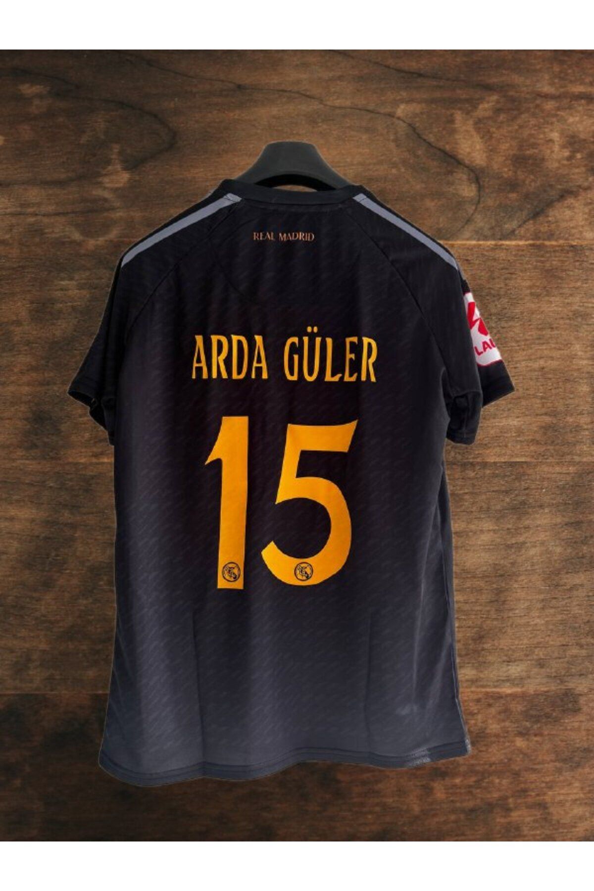 Alaturka Mix Yeni Sezon ARDA GÜLER 15 Konsept Siyah Düğmeli Forması R./m.a.d.r.i.d