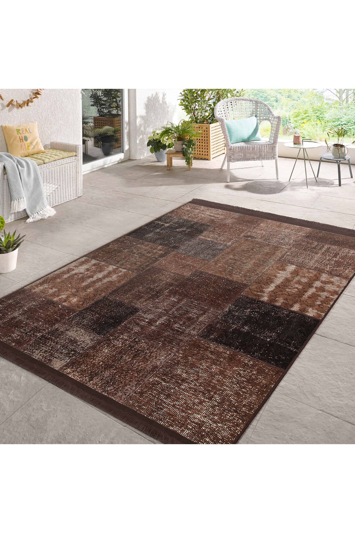 Realhomes Kahverengi ve Krem Renkli Patchwork Desenli Modern Salon Halısı - Yıkanabilir Kaymaz Tabanlı