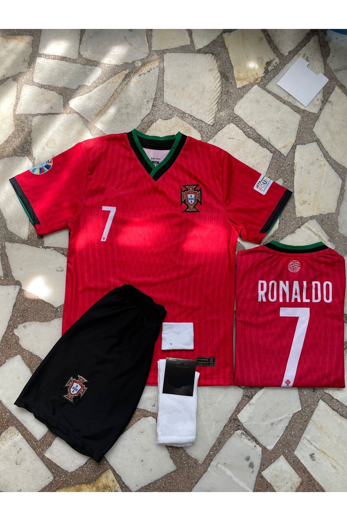 yenteks Cristiona Ronaldo Portekiz Milli Takım Kırmızı Siyah Çocuk Forması 4 parça