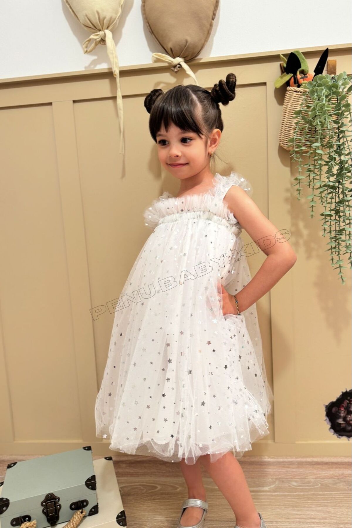 penu baby kids Beyaz Yıldız Baskılı Tül Fırfır Askı Kol Pamuk Astarlı Kız Çocuk Kız Bebek Elbise fotoğrafı 5 (önizleme)