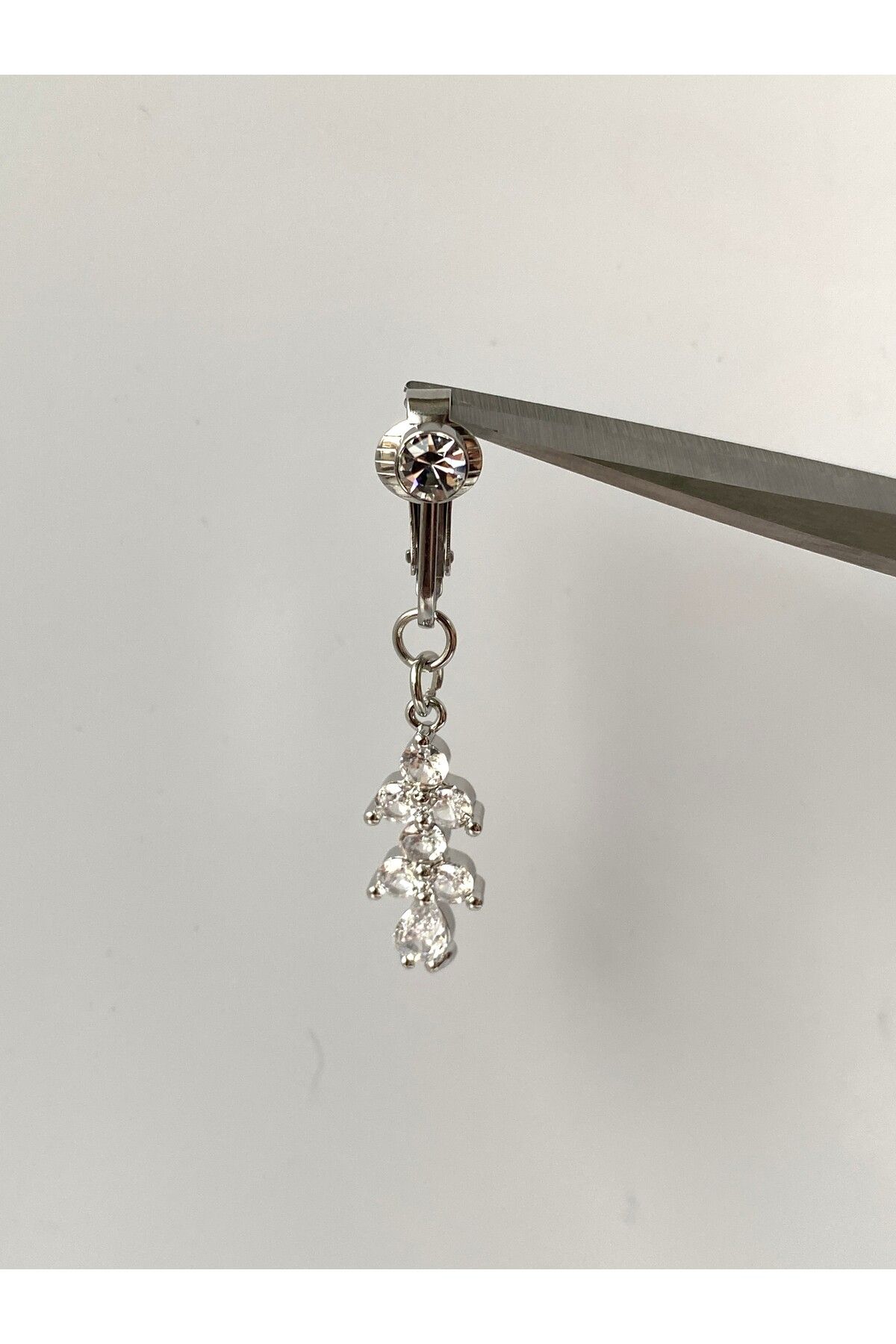kurukafagift Çelik Göbek Piercing Mıknatıslı Deliksiz Kullanım Sıkıştırmalı Çiçek Sallantılı Uzun Model