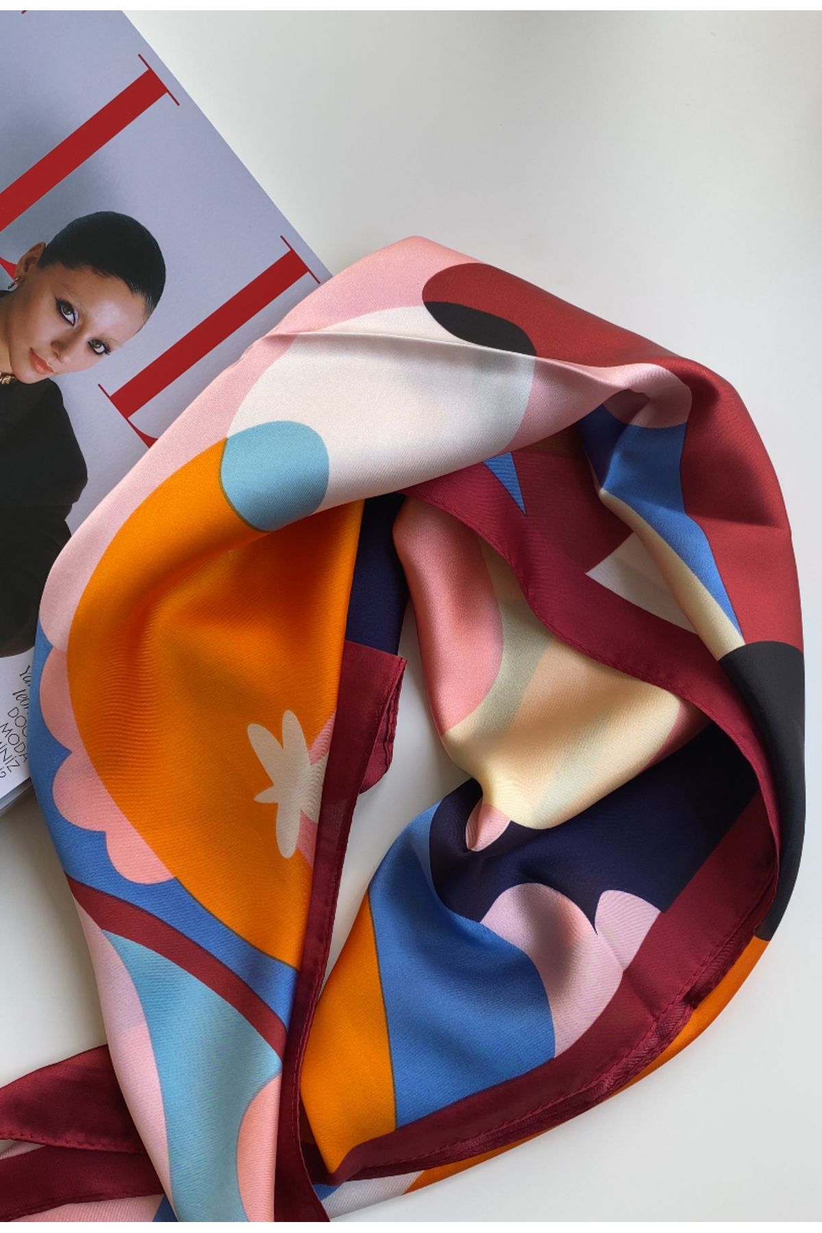 VİOLET ACCESSORİES ÇİÇEK DESEN FULAR/70x70