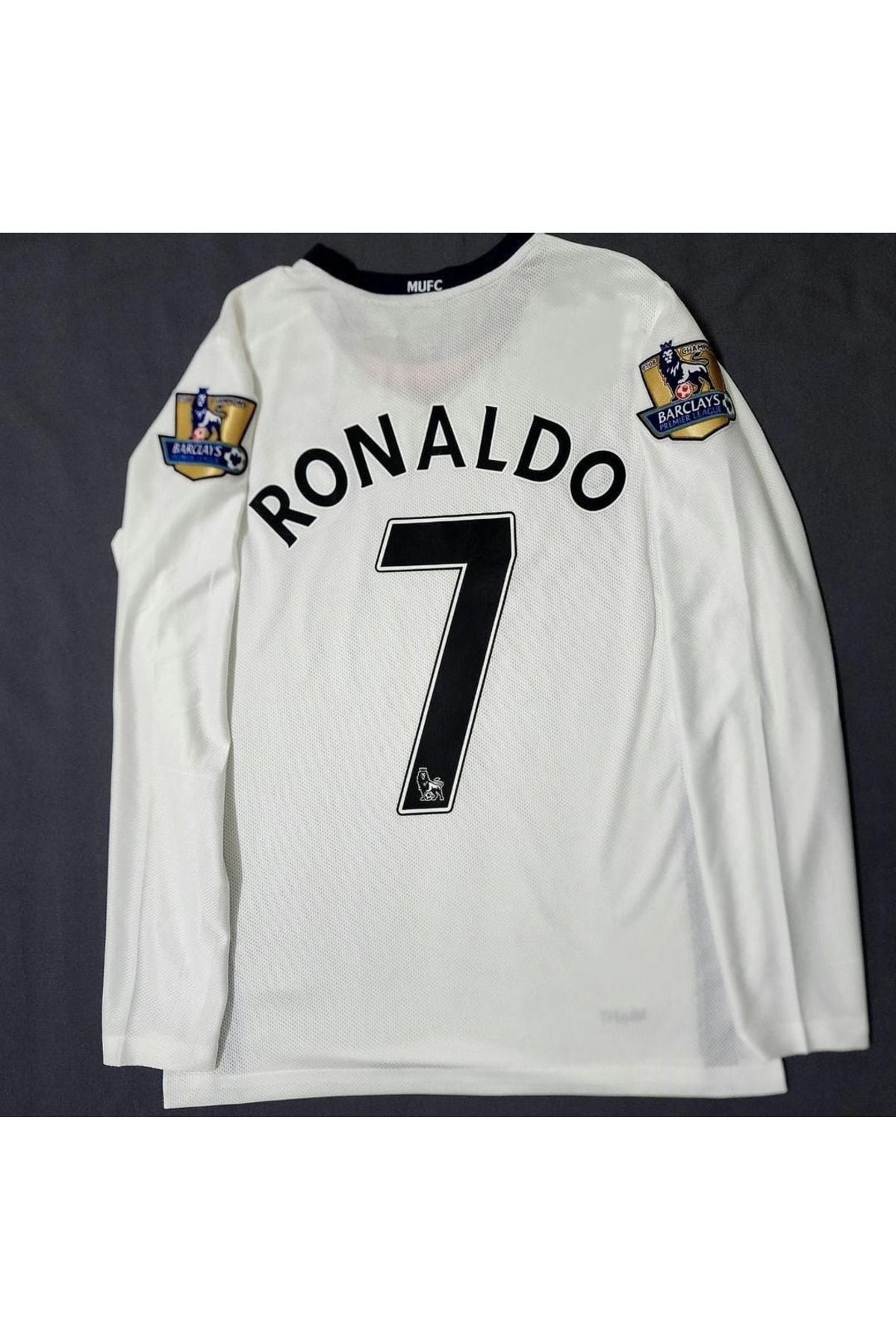 feriköy UNİTED 2008 CRİSTİANO RONALDO UZUN KOL FORMASI (BEYAZ)