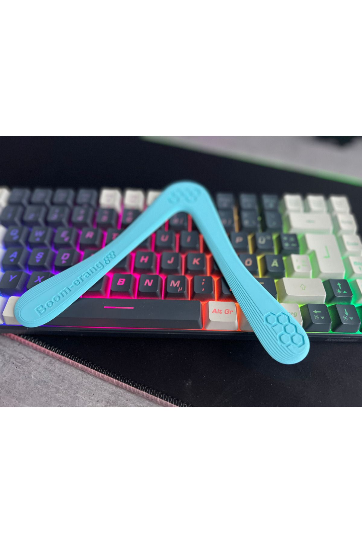 NOMOTHETIC-Boomerang 2.0 – Compact Design with Honeycomb Grip (3D Printing) 2