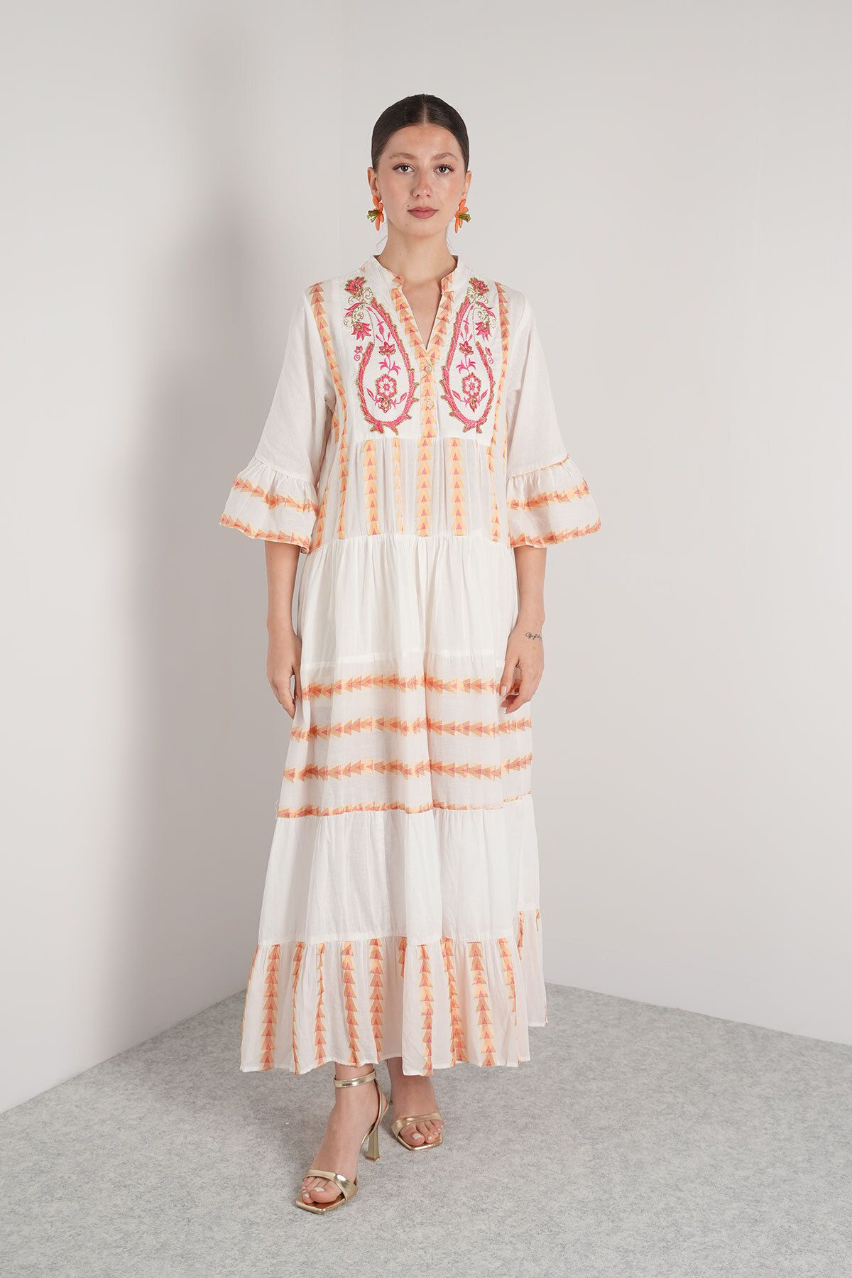 NAVAJO Maxi Elbise - Beyaz Turuncu Nakış İşleme Astarlı – %100 Pamuk – Standart Beden (36-44)
