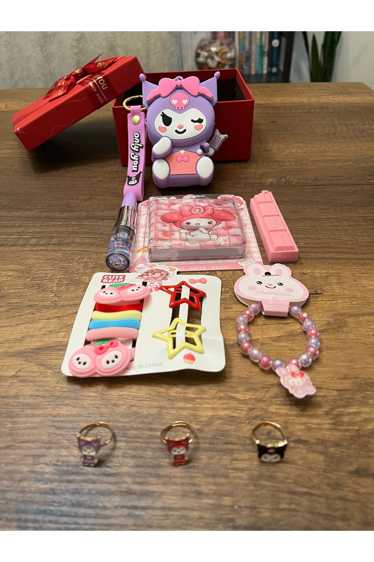 BATU GİYİM Özel Kutuda Hediye Set Sanrio Kuromi 17 Parça Hediye Seti Karne Bayram Doğum Günü Hediyesi