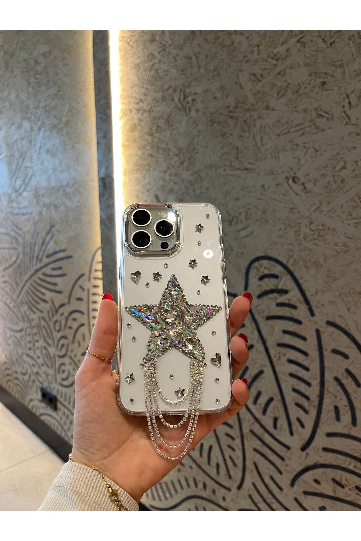 Mois Case İPhone 14 pro Max Hologramlı Kristal taşlı yıldızlı püsküllü şeffaf kılıf