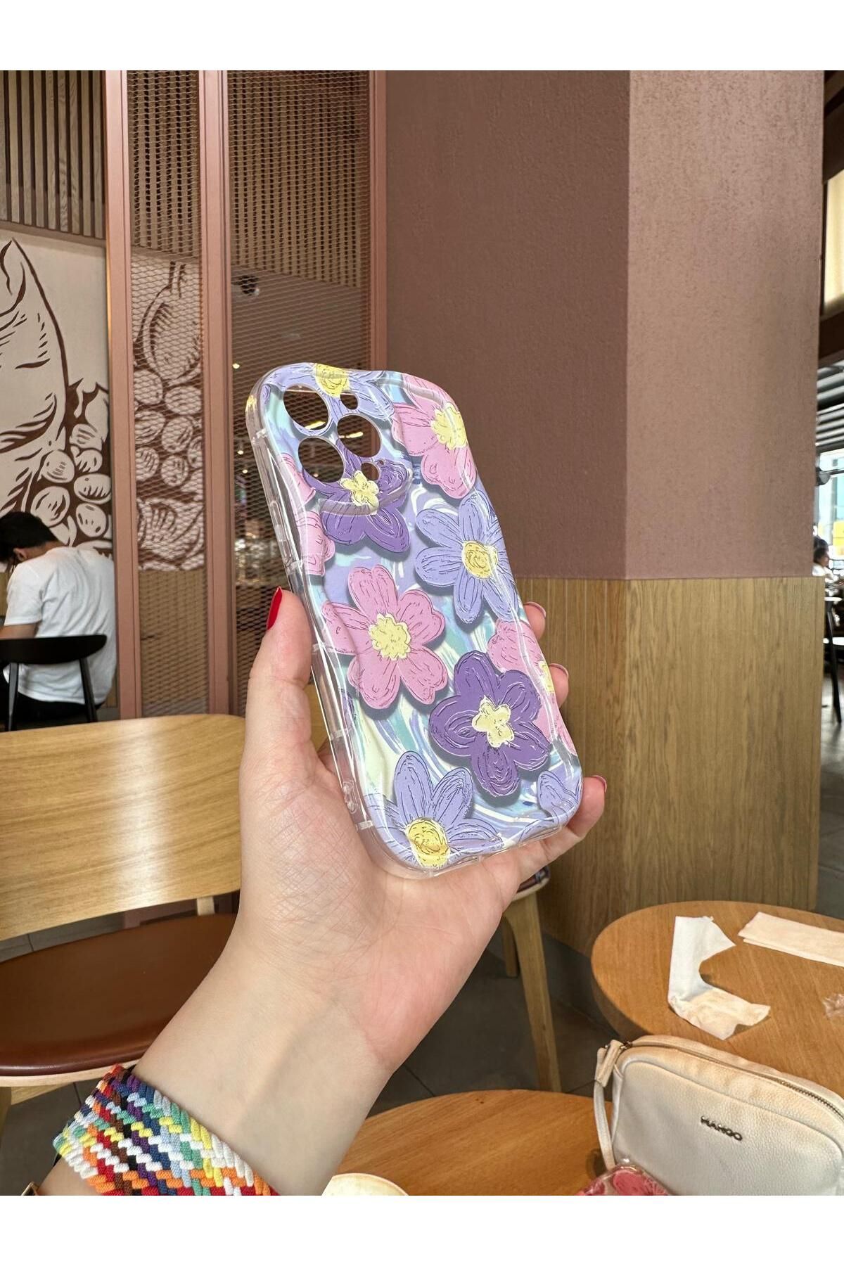 Serena Company iPhone 14 Pro Max Çiçekli Mor Desenli Sert Telefon Kılıfı