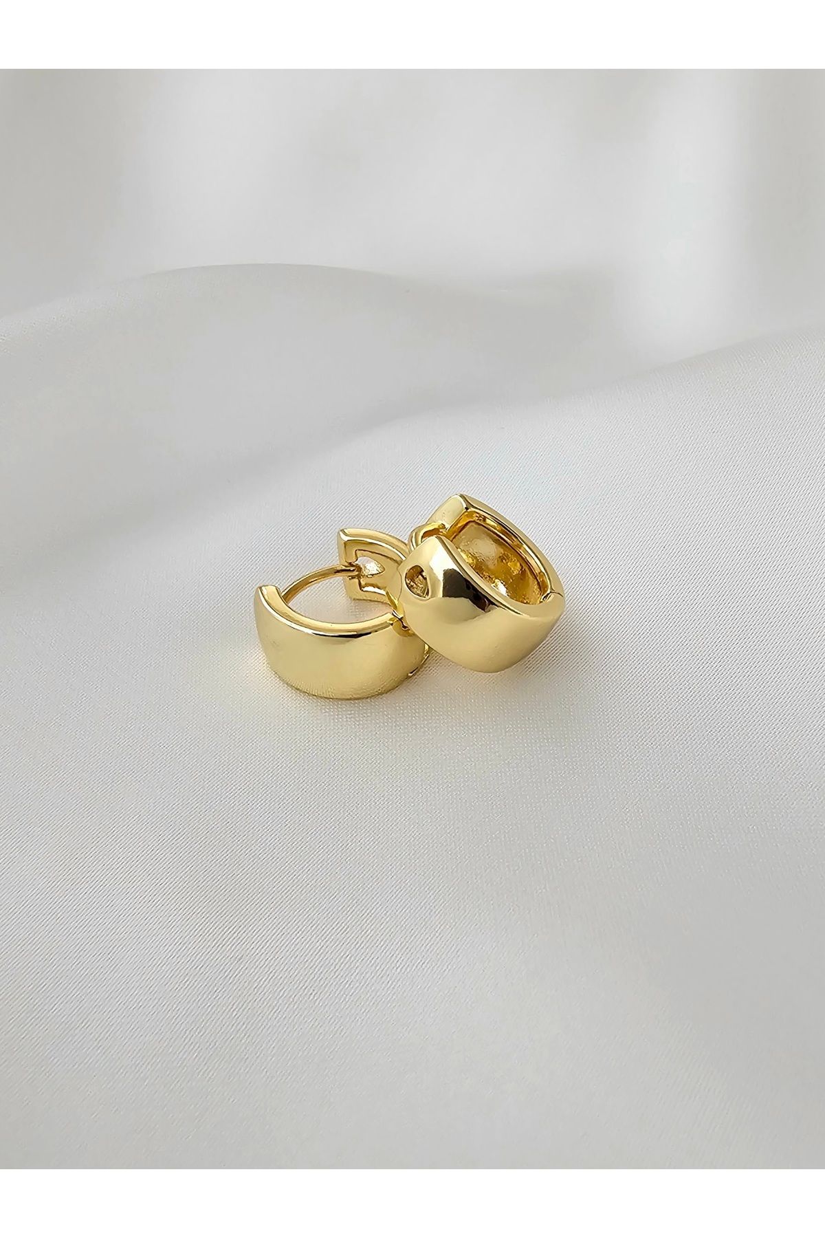 Zivazer Store Kadın çelik kararmaz 14 k gold renginde minik halka küpe