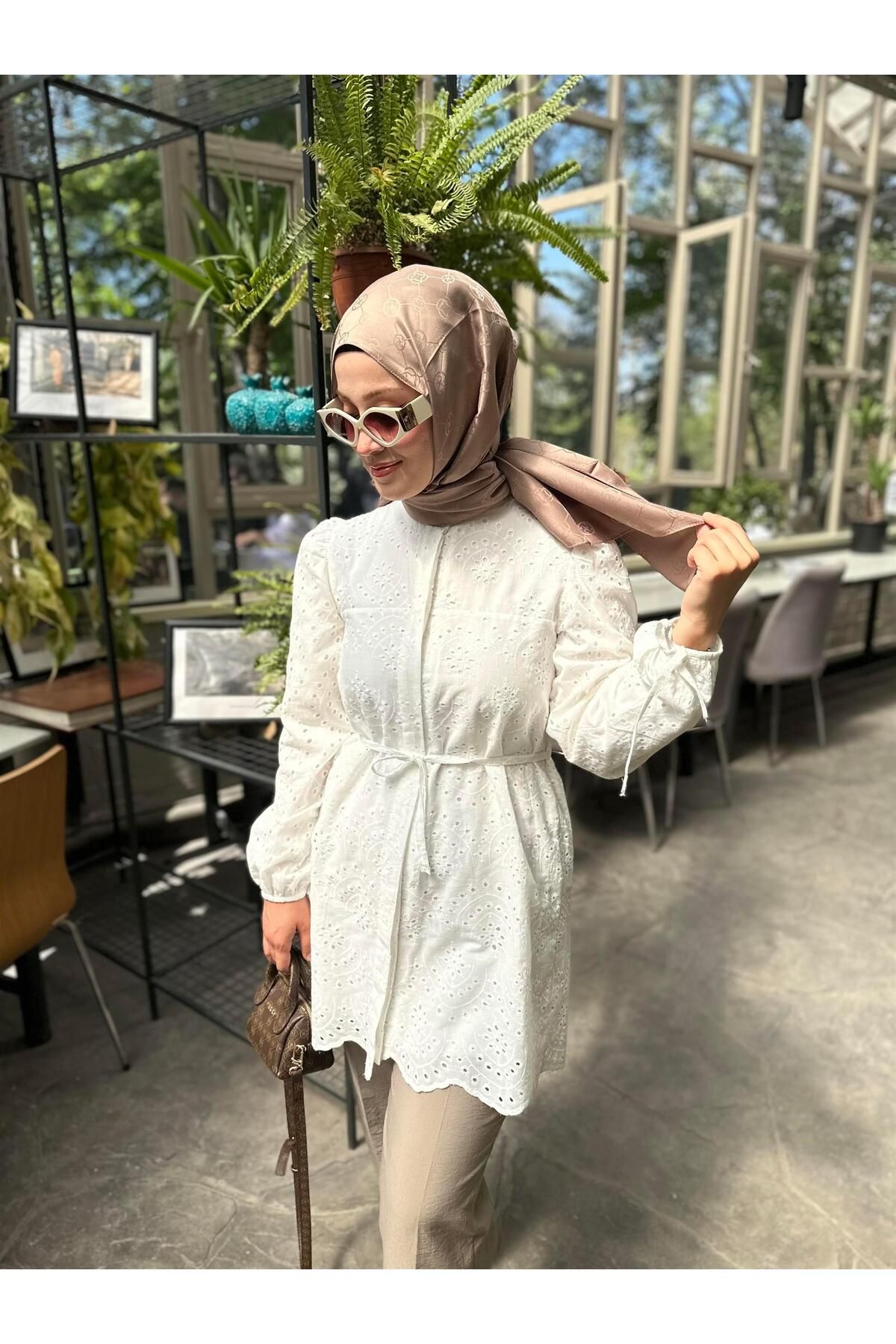 MODA 002 Lazer İşlemeli Kolları Bağıcıklı Fista Gömlek