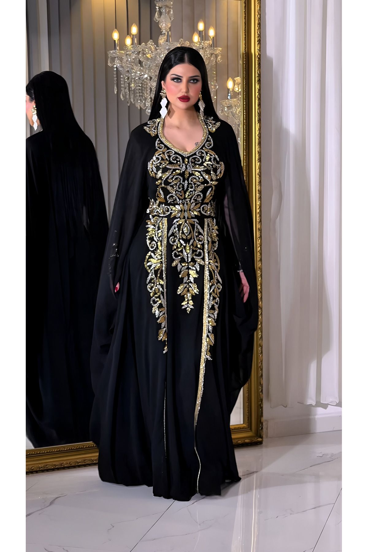 NHMODA Şifon kumaş altın ve gümüş metal iplik nakış detaylı uzun pelerin kollu U yaka kaftan abiye