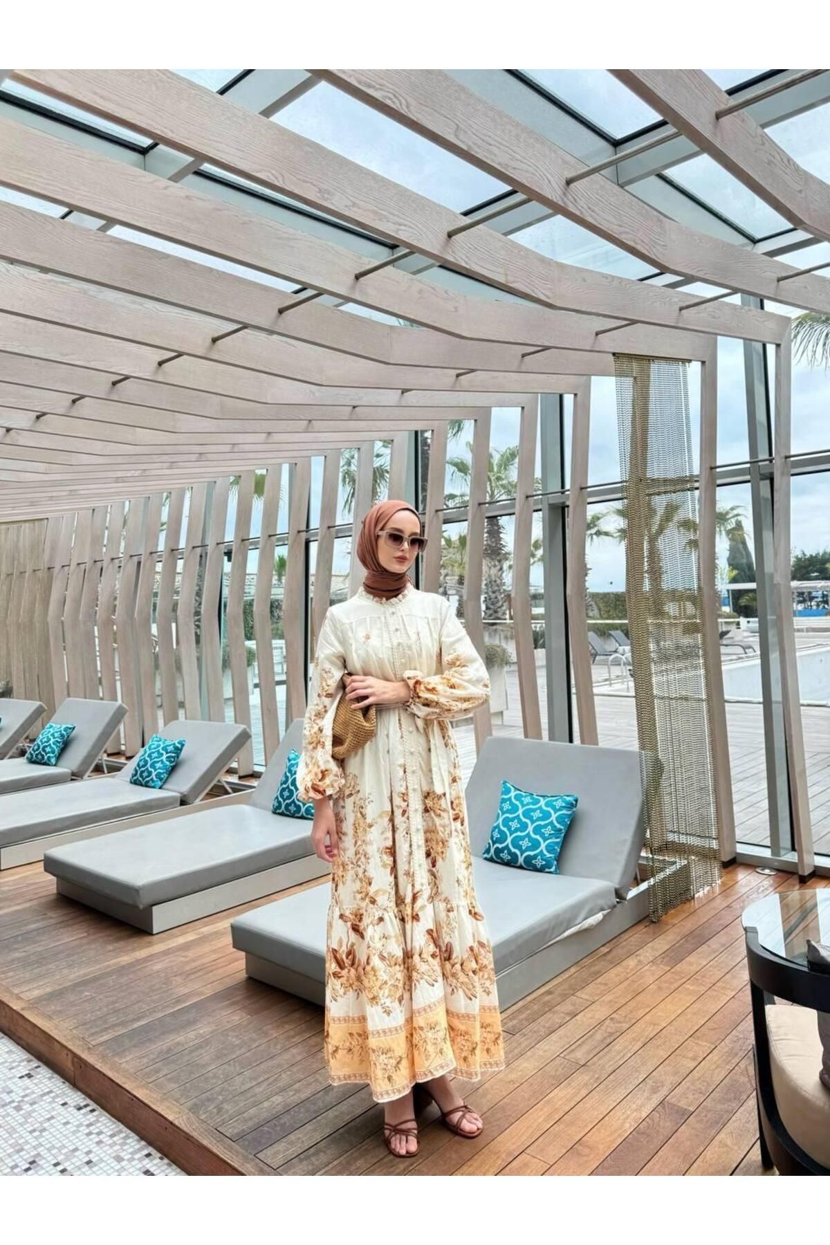 Moda Asrın Göğüs Düğme Detaylı Tasarım Elbise