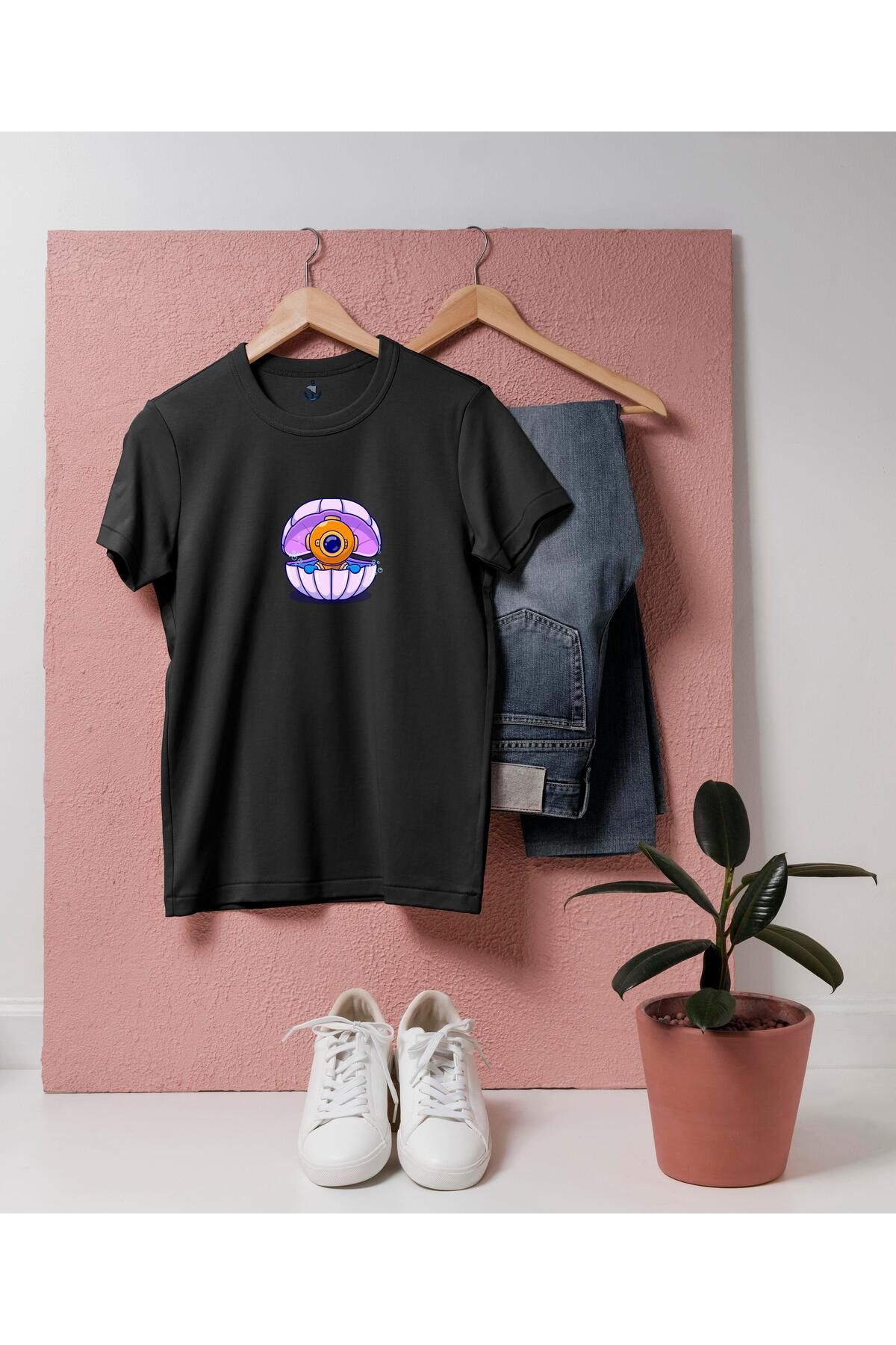 bahriyeli.jpeg Oversize İstiridyeden Çıkan Mini Dalgıç tasarım unisex T-shirt