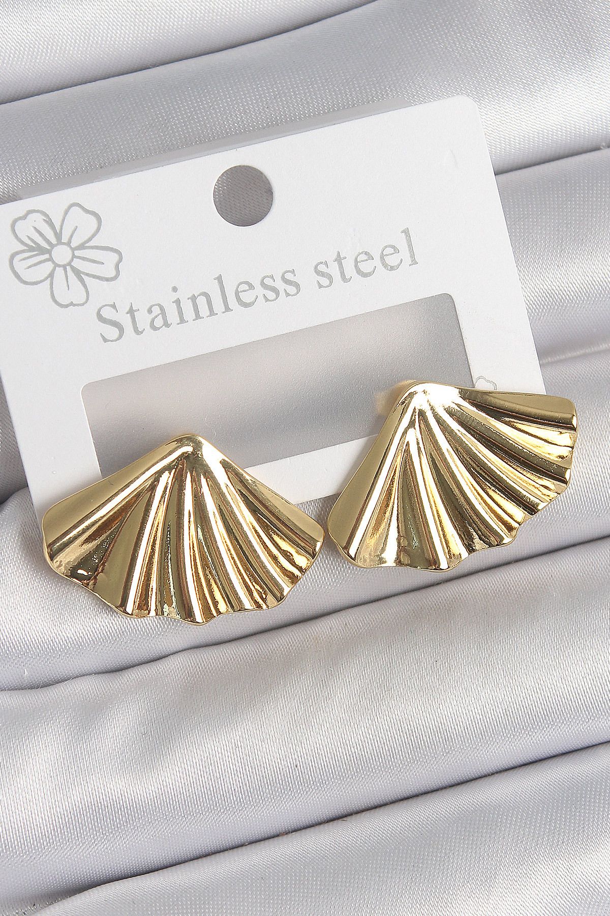 Store 316 Çelik Gold Renk İşlemeli Deniz Kabuğu Plaka Model Kadın Küpe