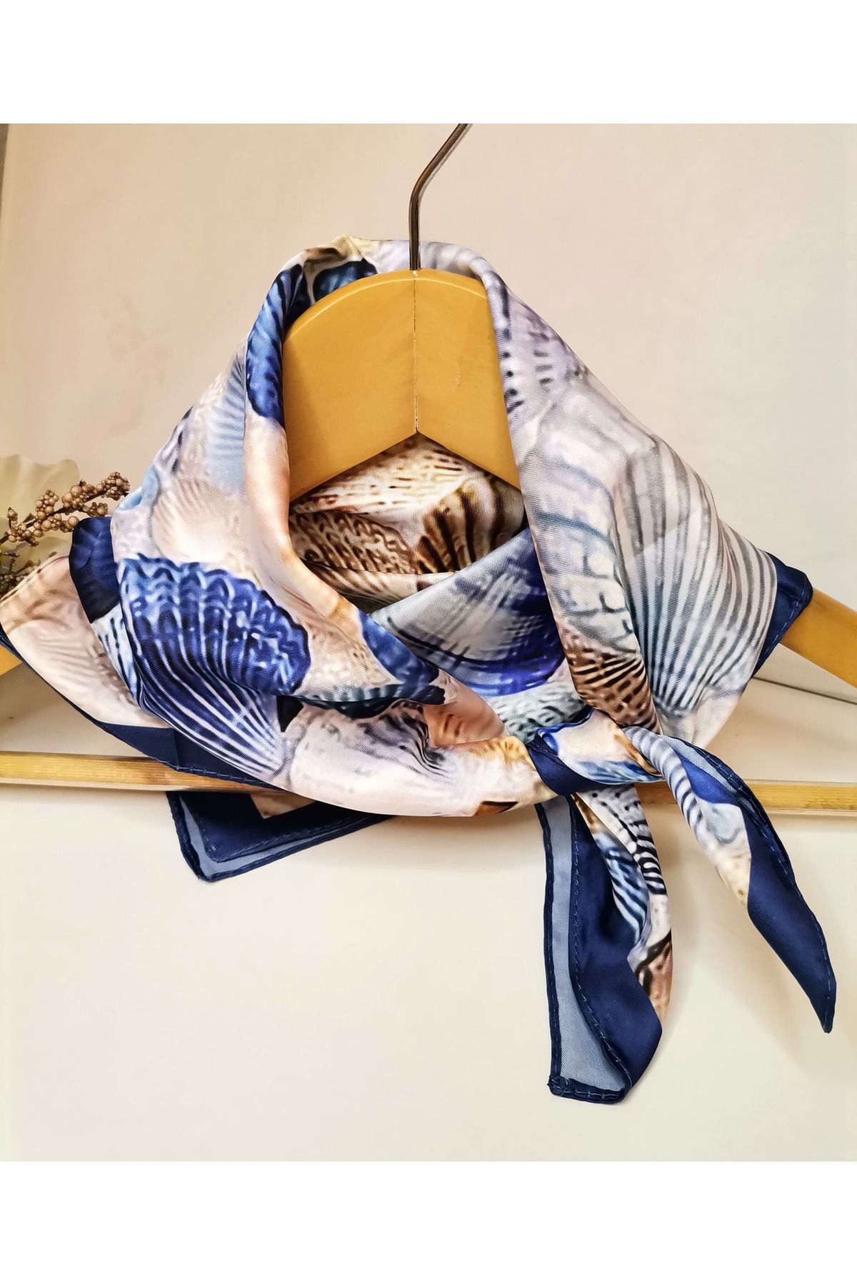 Saiph Yeşil Çiçekli Fular, Bandana,Çanta, Bilek ve Saç Aksesuarı