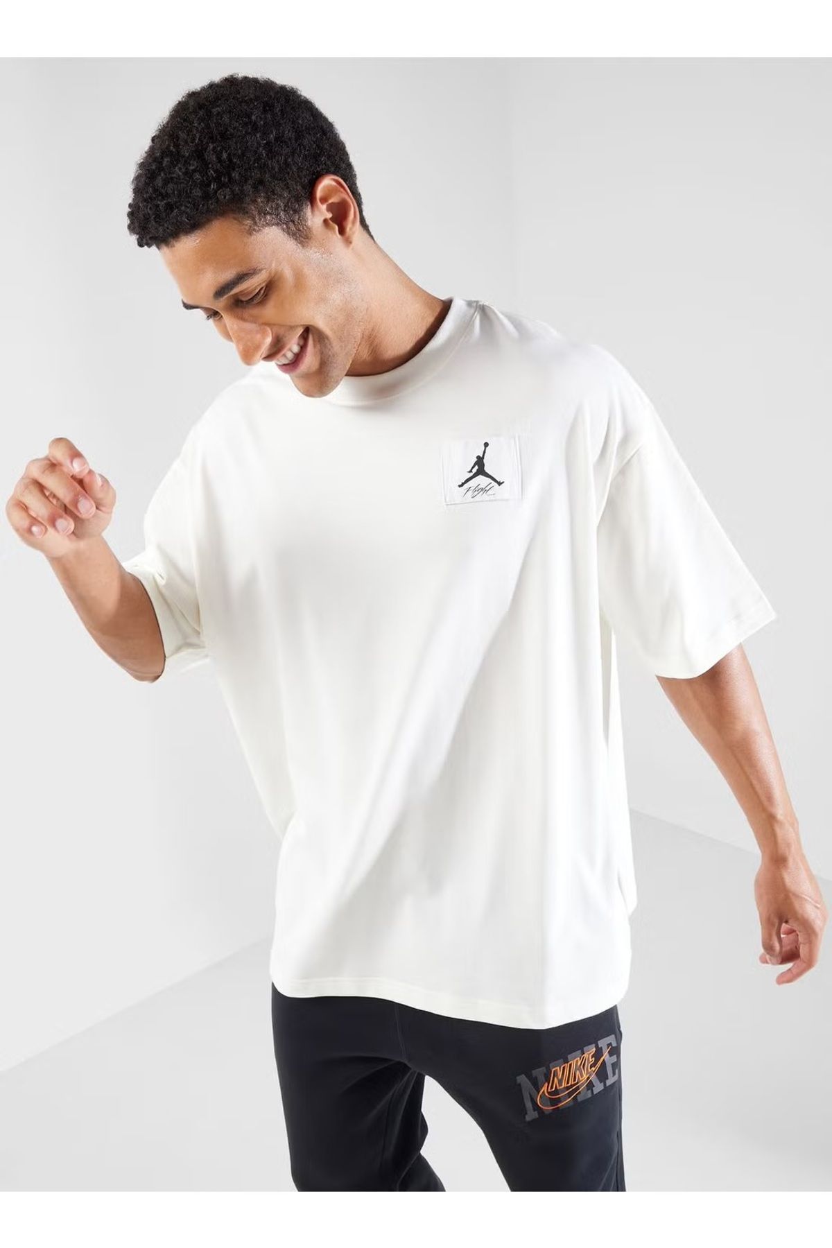 Nike Air Jordan Flight Essential T-Shirt DZ7313-133