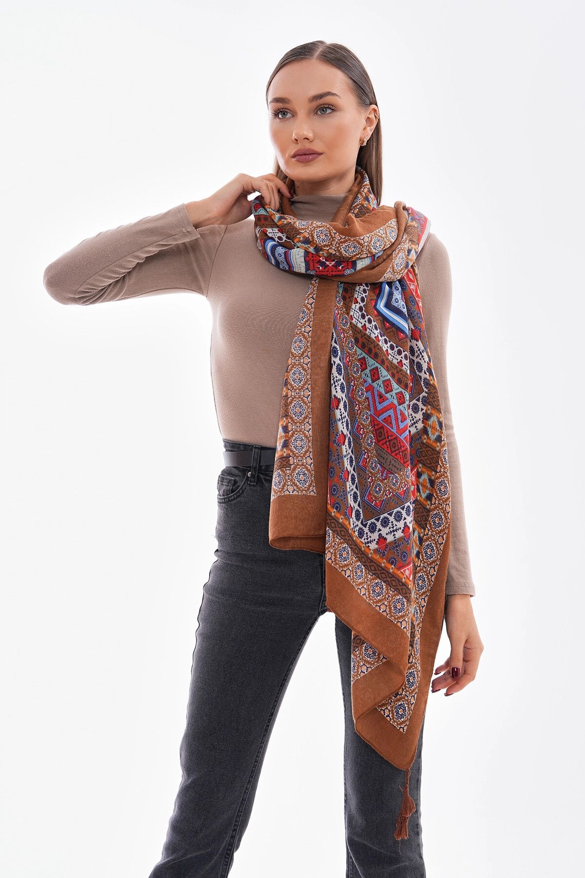 bacc Kahve Desenli Püsküllü Şal BCNSV-2515239