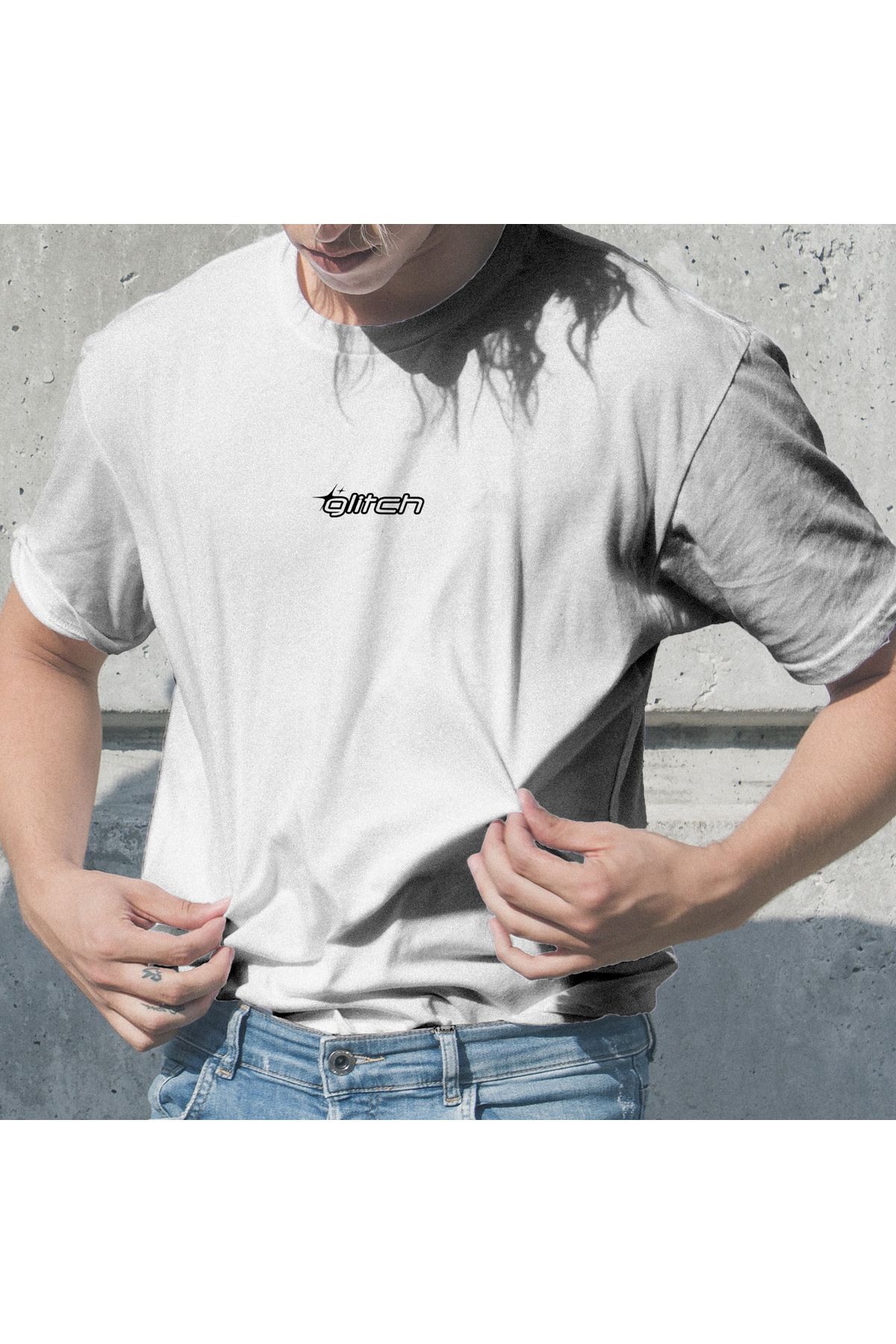 MODA Glitch Baskılı Oversize Geniş Kalıp Bisiklet Yaka Tişört