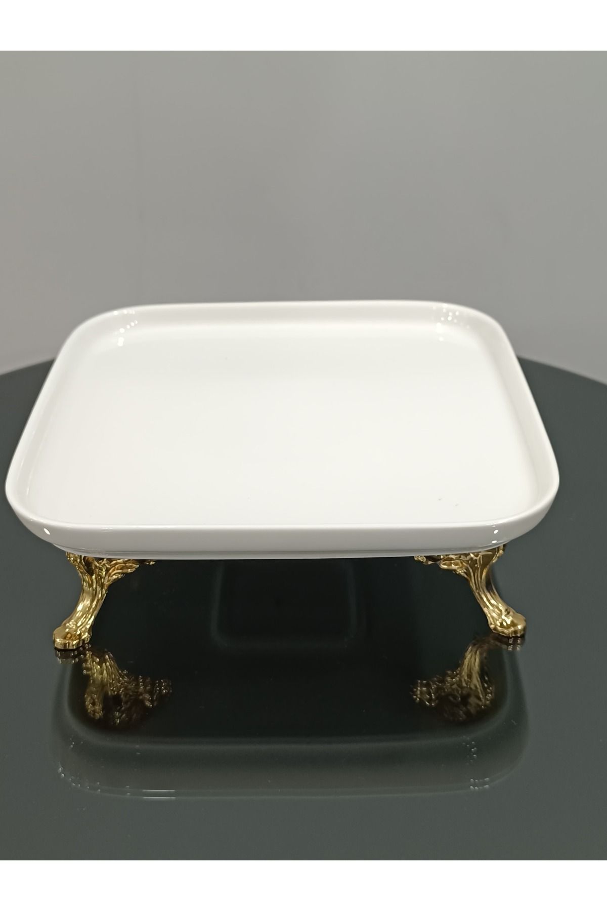 PARILTI HOME COLLECTİON Porselen Sunum Tabağı Gold Kulplu ve Ayaklı