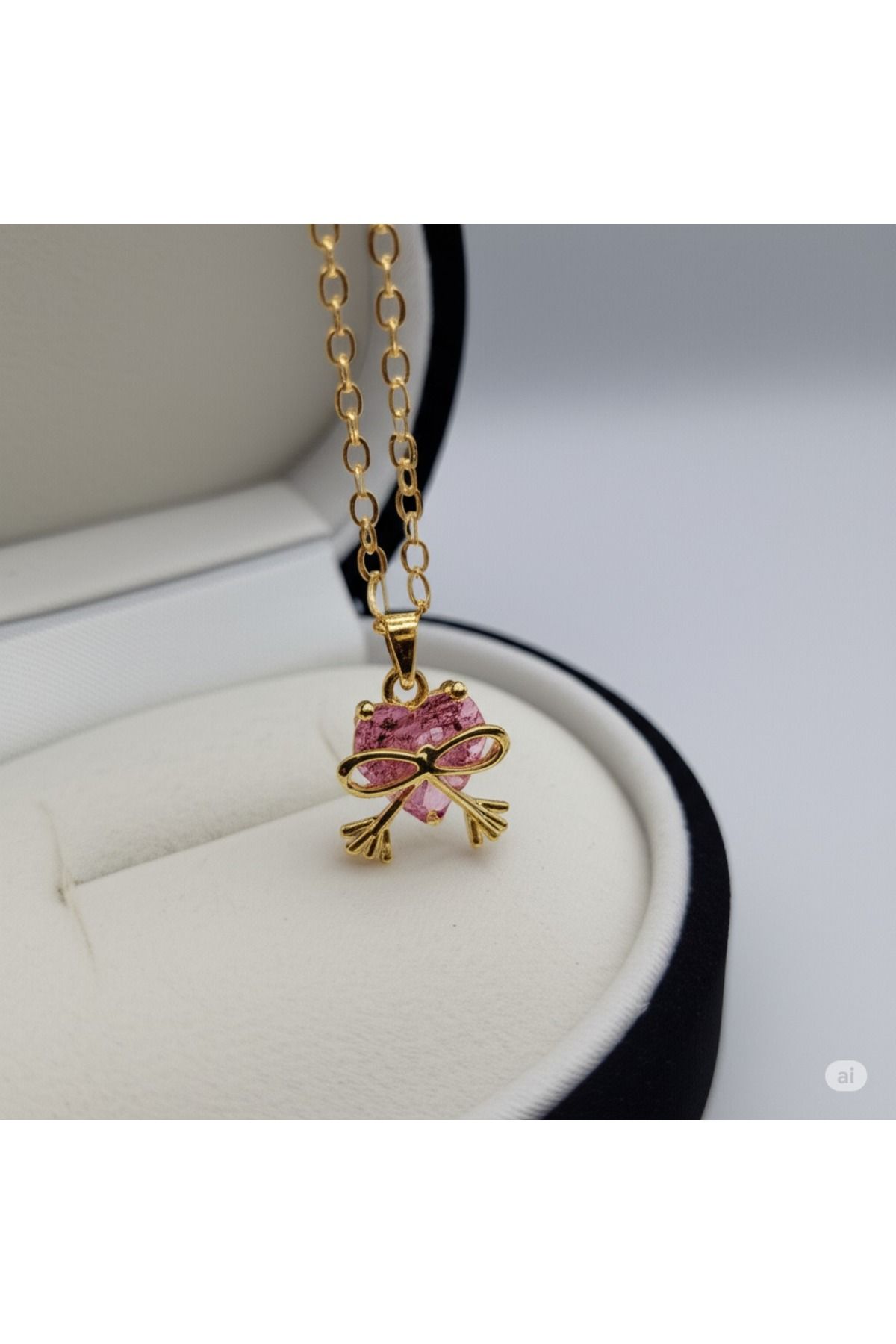 KANERUZ Gold Renk Fiyonk Figürlü Pembe Kalp Kolye