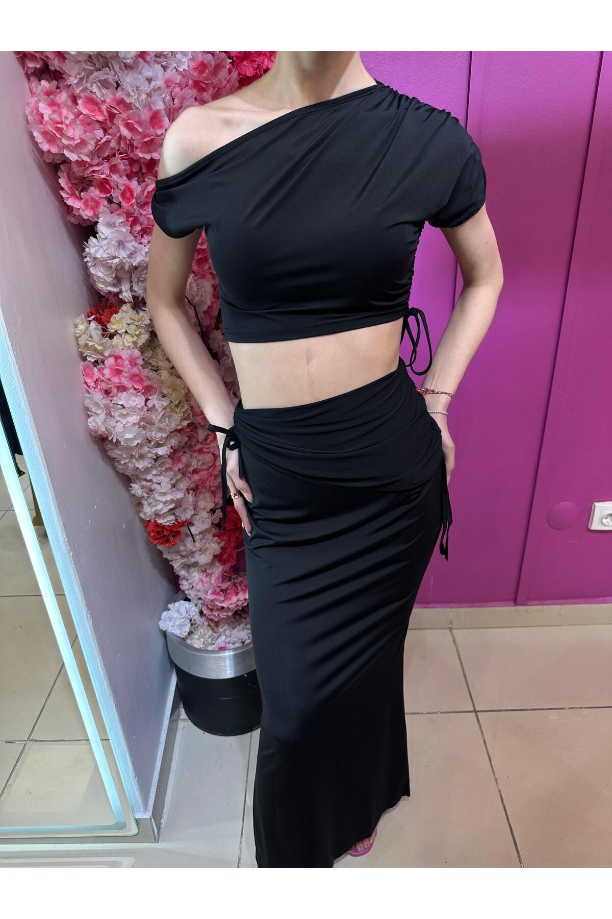 LRS SHOP yandan büzgülü crop etek takım