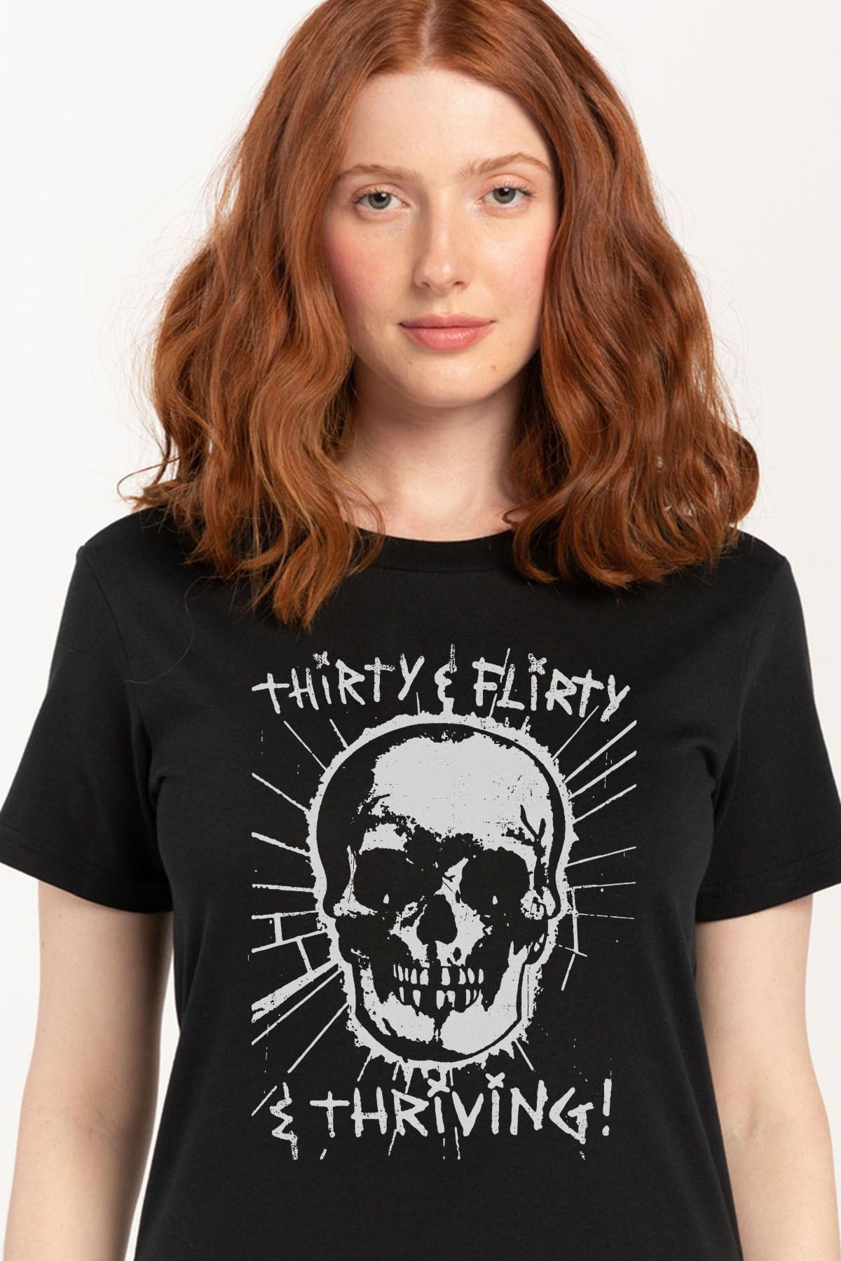 Tee&more. Unisex Regular Fit Thirty Flirty Thriving Baskılı Premium T-shirt