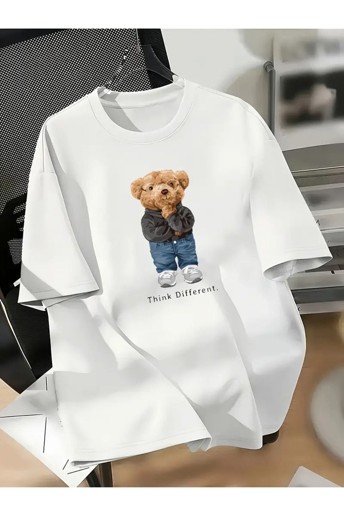 Massgai Unisex Bear Think Different Baskılı Oversize %100 Pamuk T-shirt