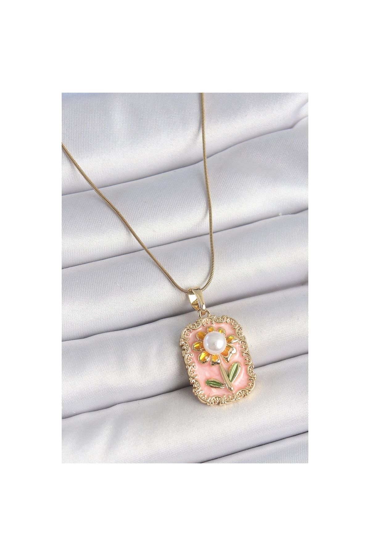 MİRALİVE 316L Çelik Gold Renk Zincir Pembe Mineli İncli Papatya Model Portre Model Kadın Kolye - TJ-BKO10197