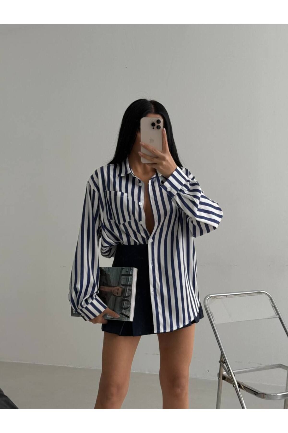 Castivo Fashion Çizgili Saten Düğmeli Gömlek