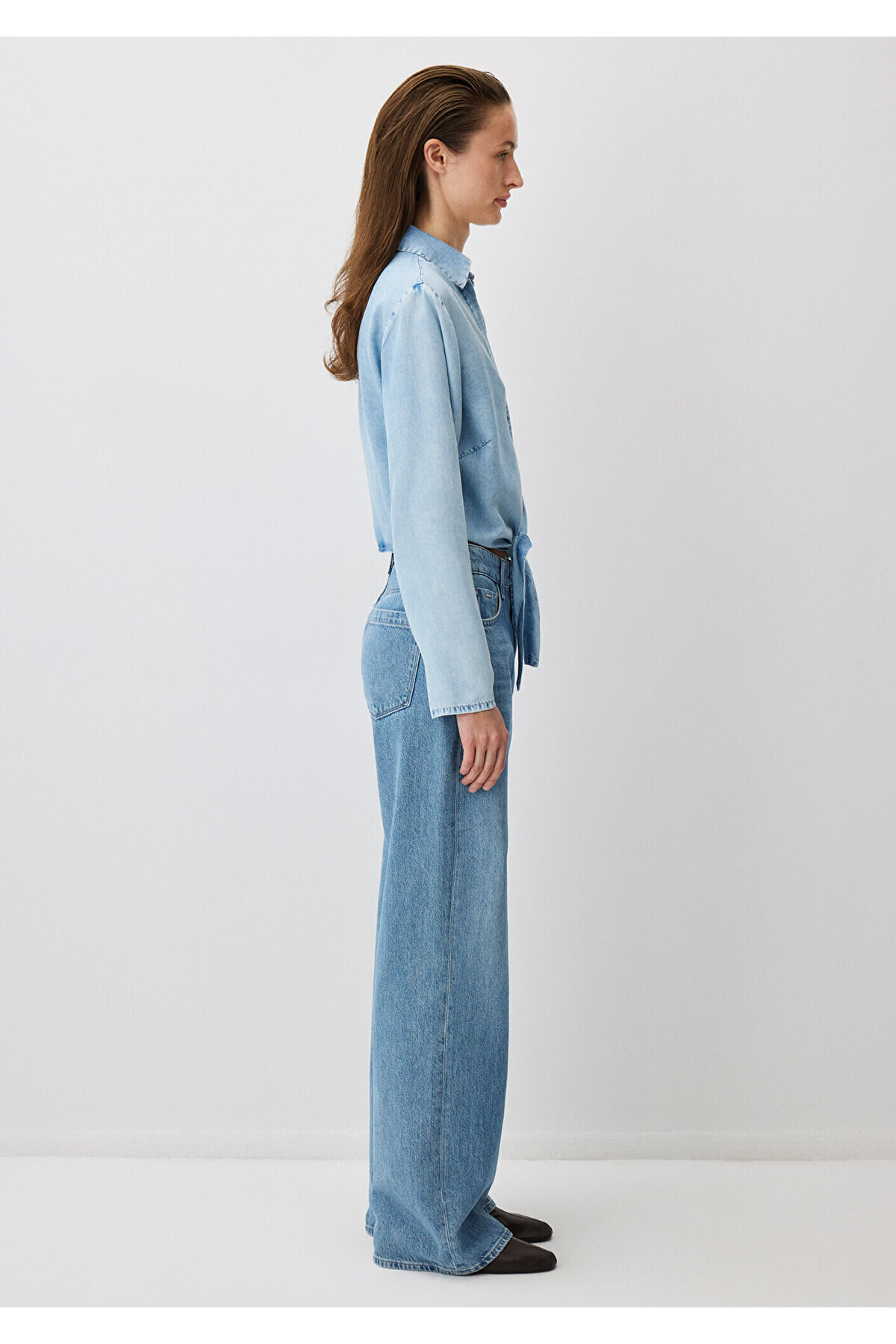 Nadine Mavi Edition Açık Mavi Jean Gömlek Crop / Kısa Kesim 1211164-90600 — فلزی — تصویر 5 از 5
