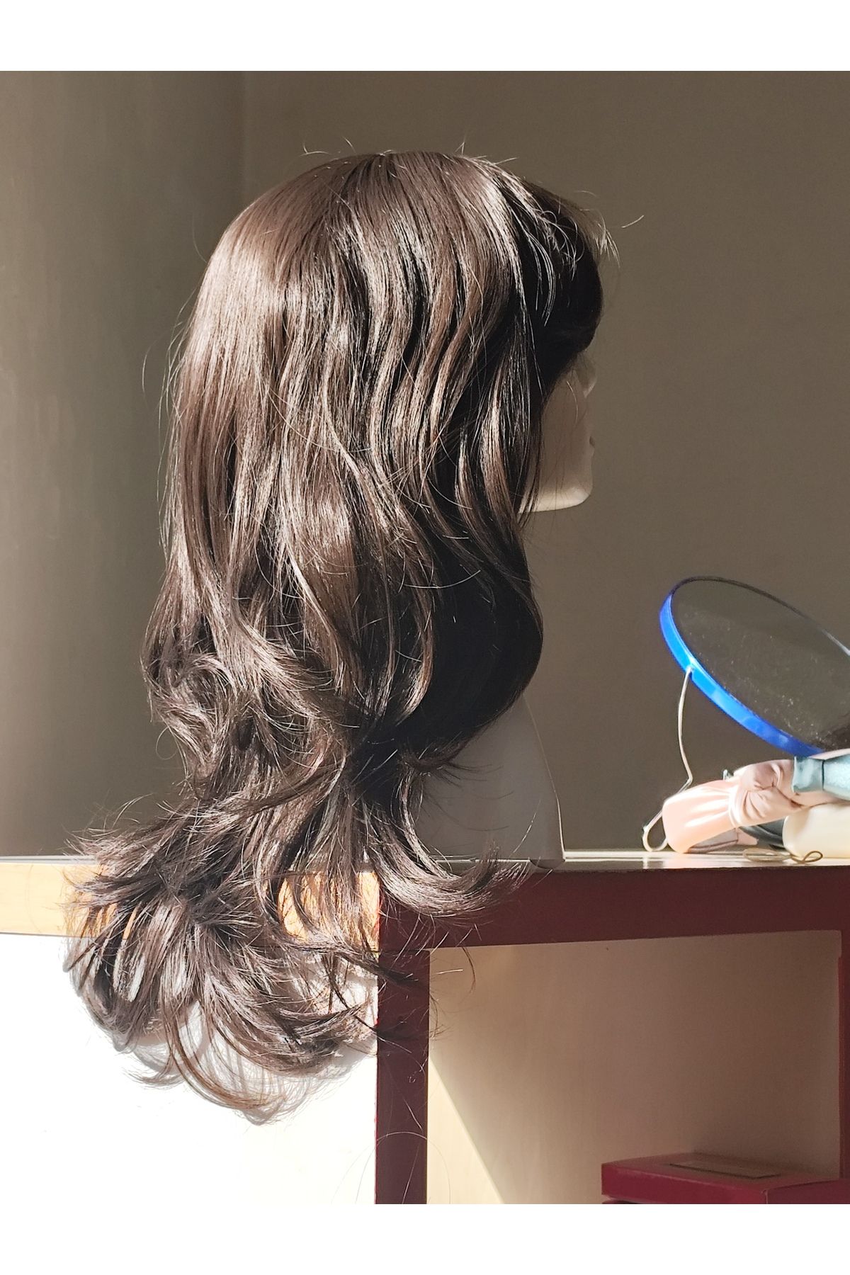 Melis saç açık kumral katlı kesim peruk