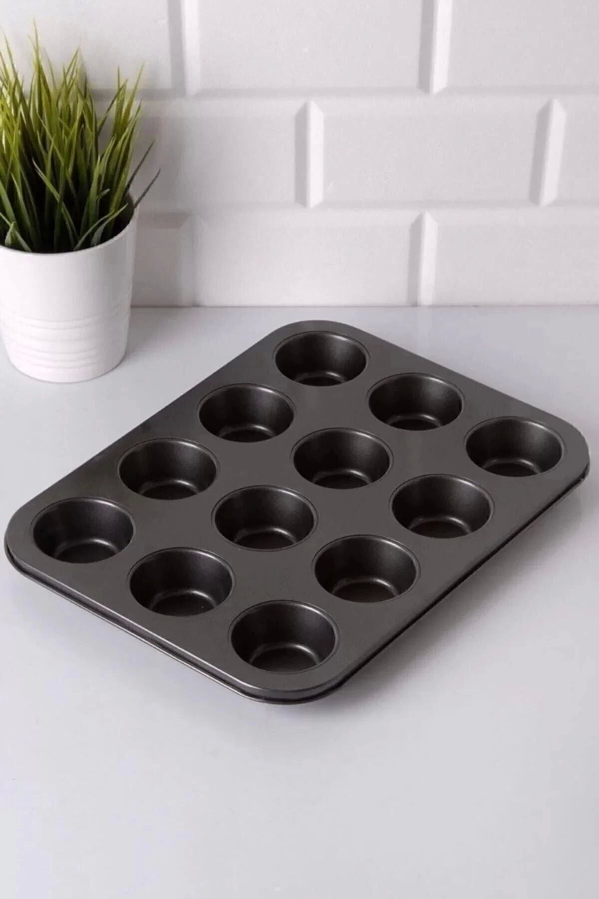ÖYKÜ VE YİĞİT 12'li Yanmaz Yapışmaz Muffin Kek Kalıbı