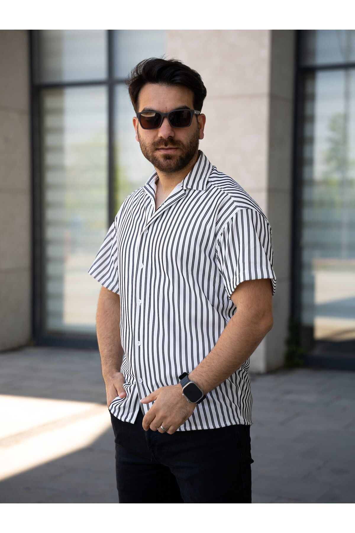 YONEZ MODA Erkek Rahat Kalıp Burgu Kısa Kol Çizgi Detaylı Gömlek