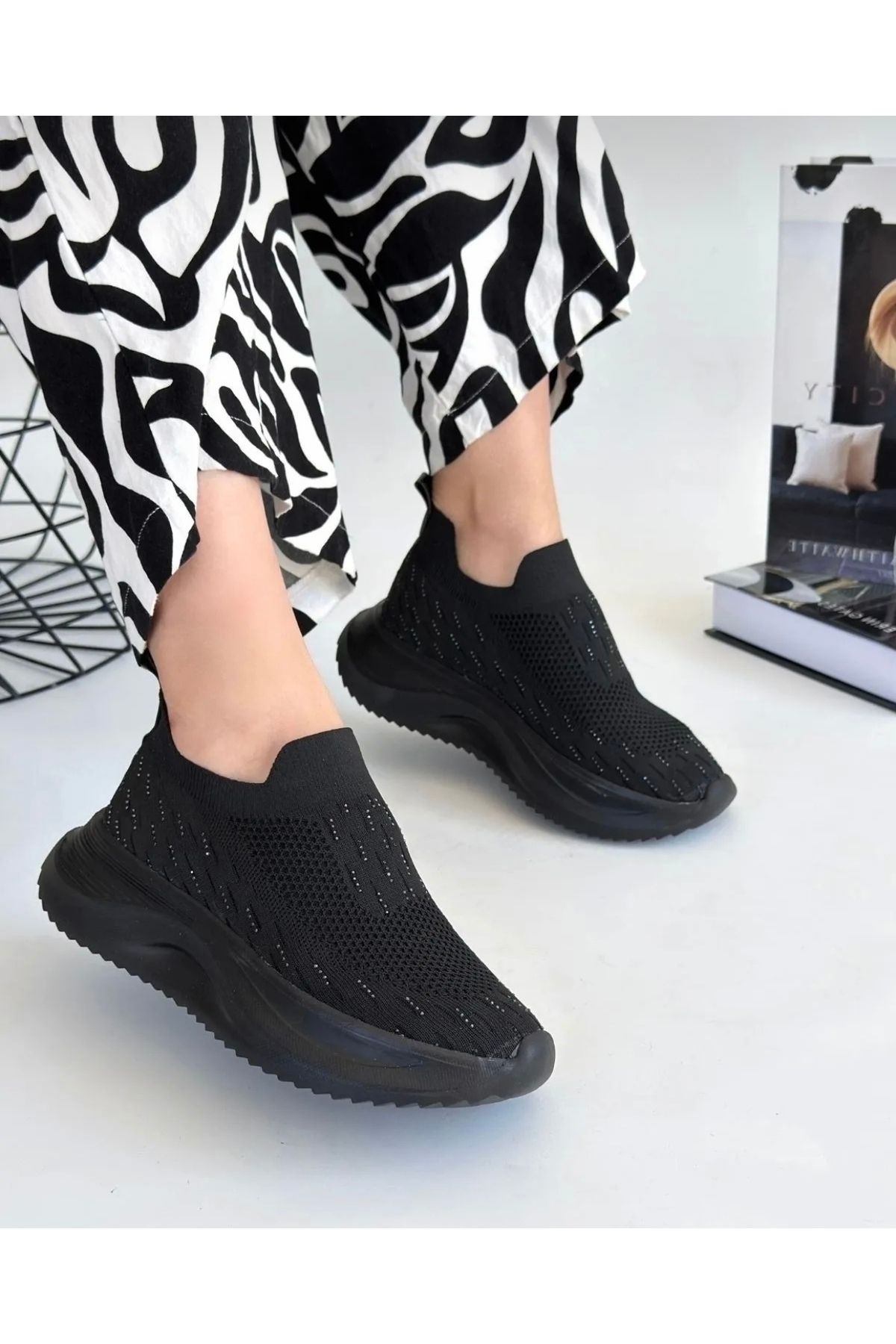 Brs Taşlı Hafıza Tabanlı Triko Nikralı Ortopedik Sneakers