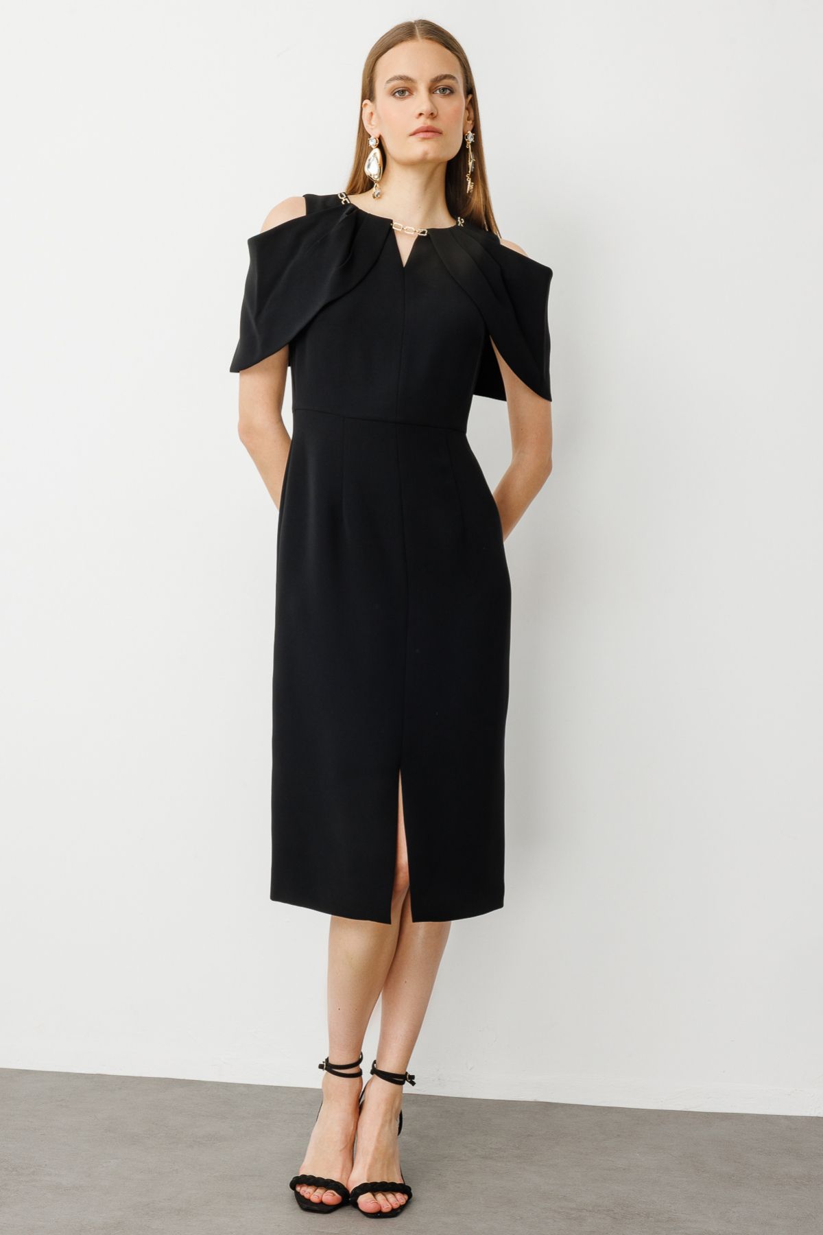 Ekol-Midi Length Dress with Stone Collar and Chain 5