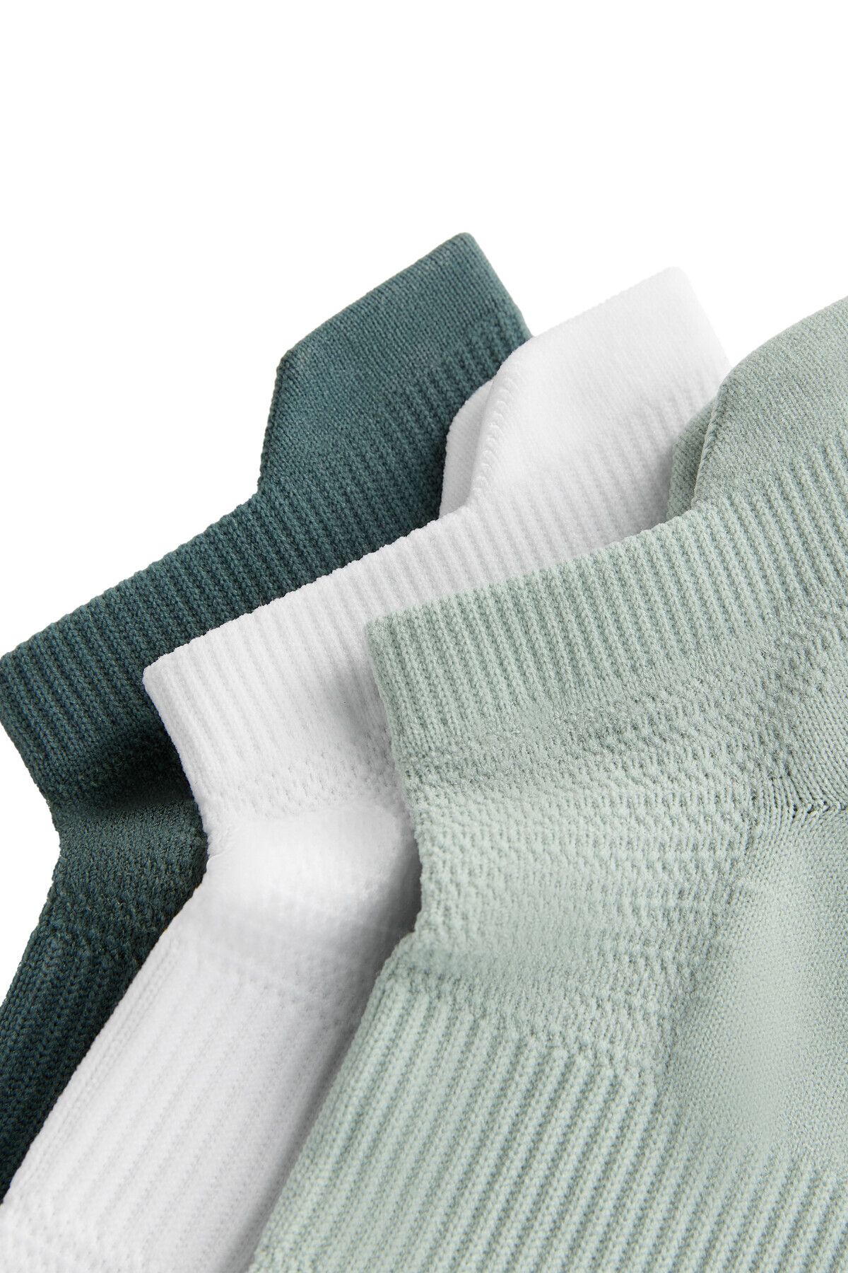 Oysho-3 pairs of polyamide blend sneaker socks with heel tab 6