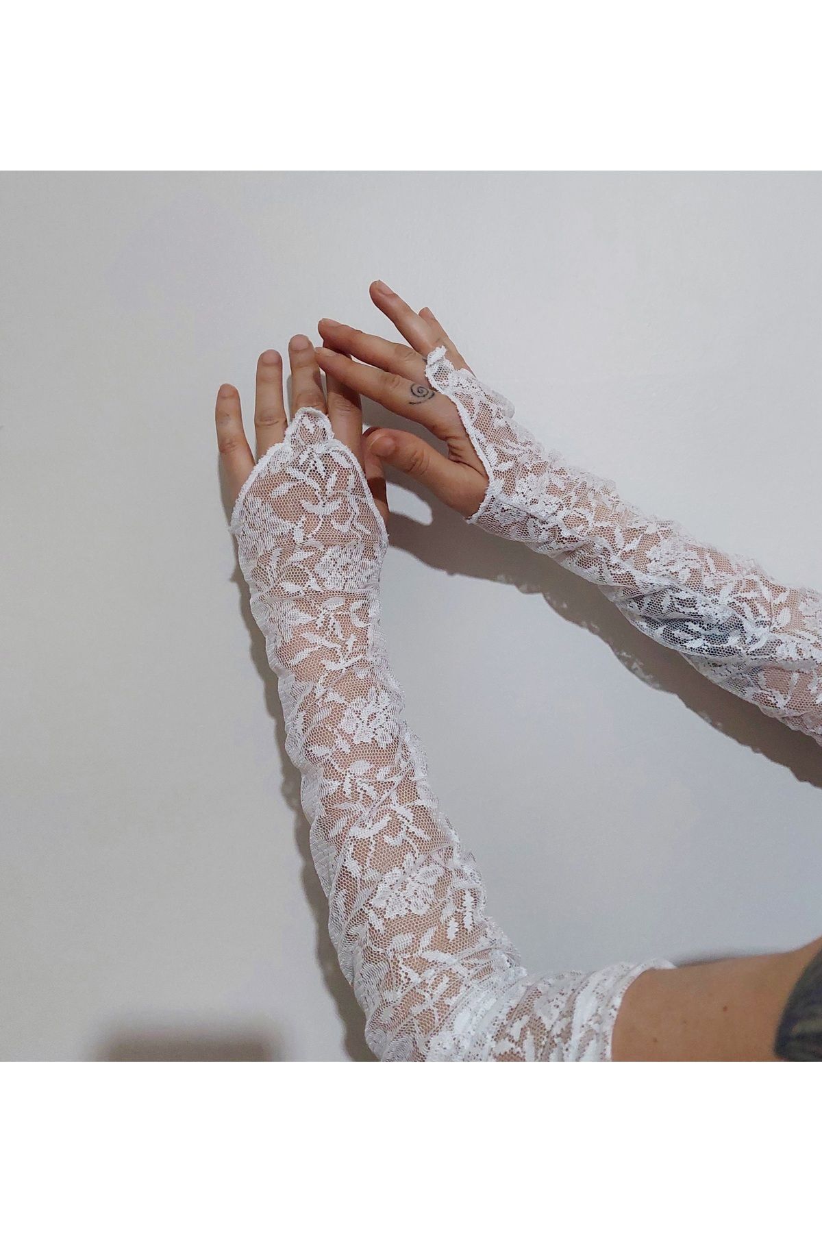 arianaura Beyaz Çiçek Desenli Dantel Kolluk Eldiven Davet Vintage Gotik Balo Düğün Parti Gelin