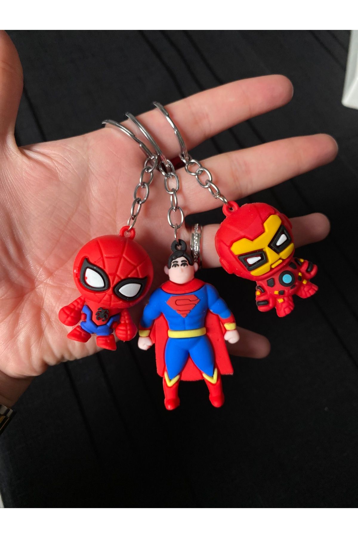 GLOWVİA AKSESUAR Spiderman İronman ve Superman 3D Silikon Disney Marvel Avengers Anahtarlık 3 lü fiyatıdır