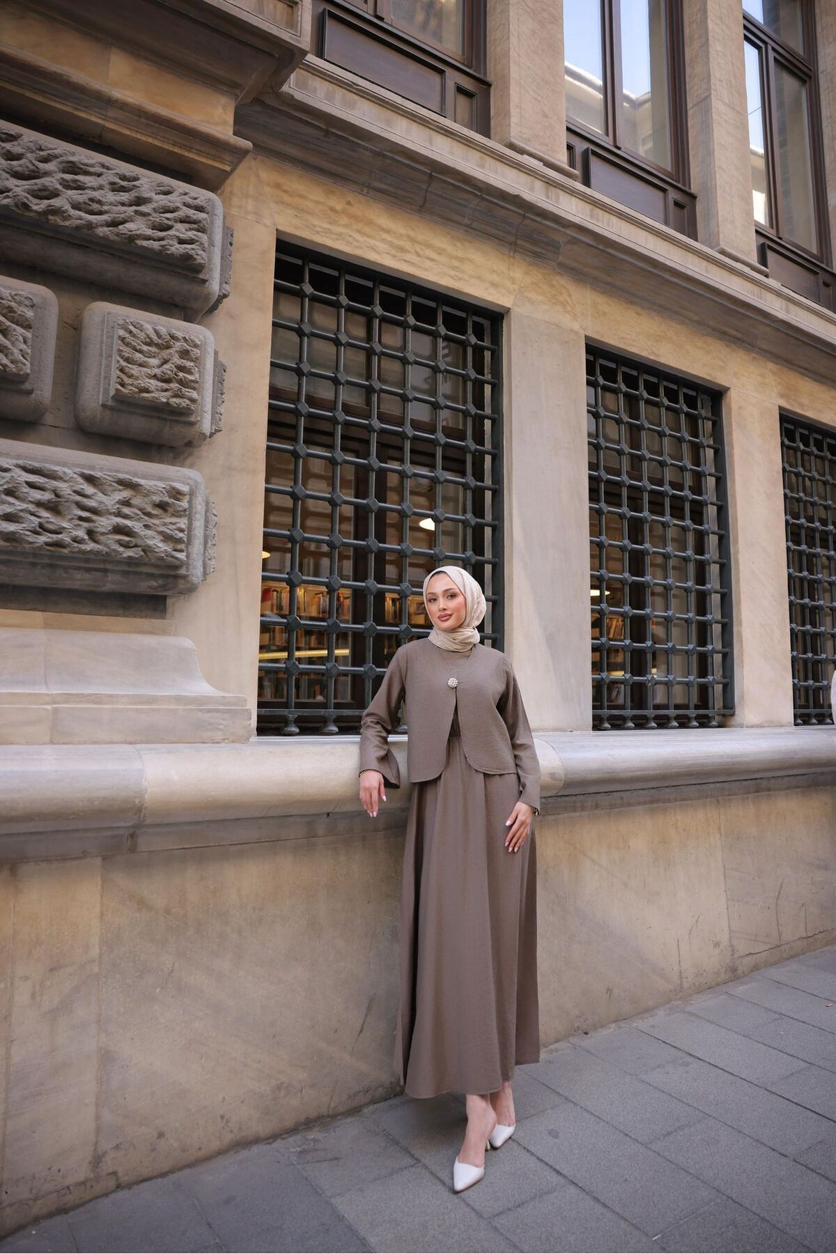 Yasmy Collection Kadın Toprak Renk İkili Ceket Detaylı Çilek Kumaş Tesettür Elbise YS25-NS491007