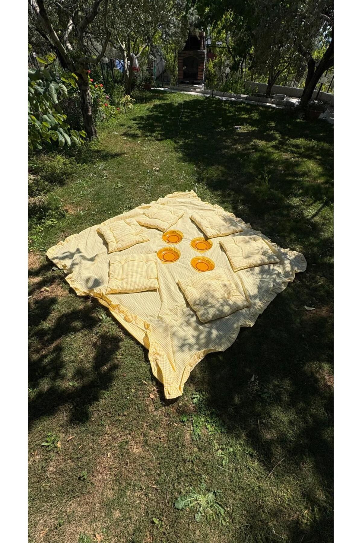 HOMEMADES El Yapımı Piknik Seti 8 Parça 170x170 Leke Tutmaz Örtü + 6 Adet 45x45 Minder + 60x80 Taşıma Çantası
