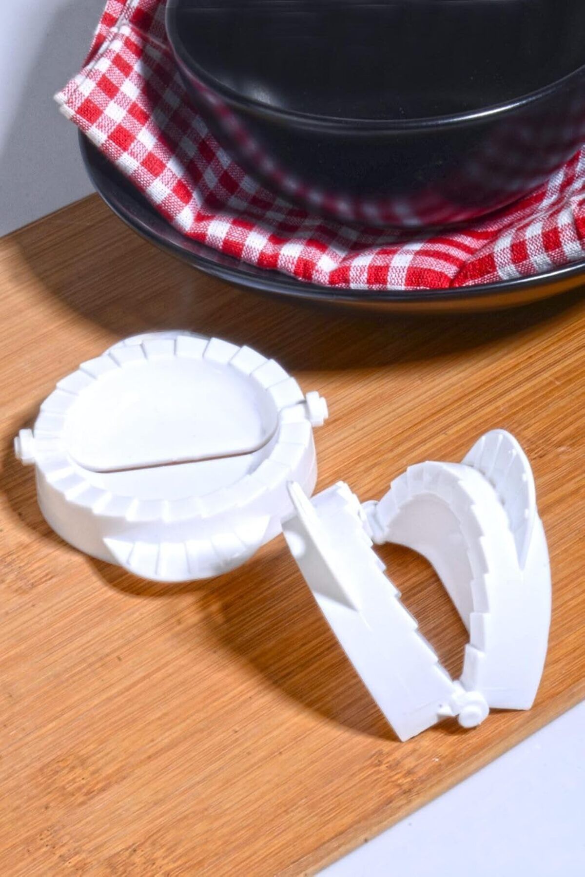 STOREMAX ELZ Diyarı Pratik Lüx Plastik Ravioli Poğaça Ve Çiğ Börek Kalıbı FRNTR 1127478