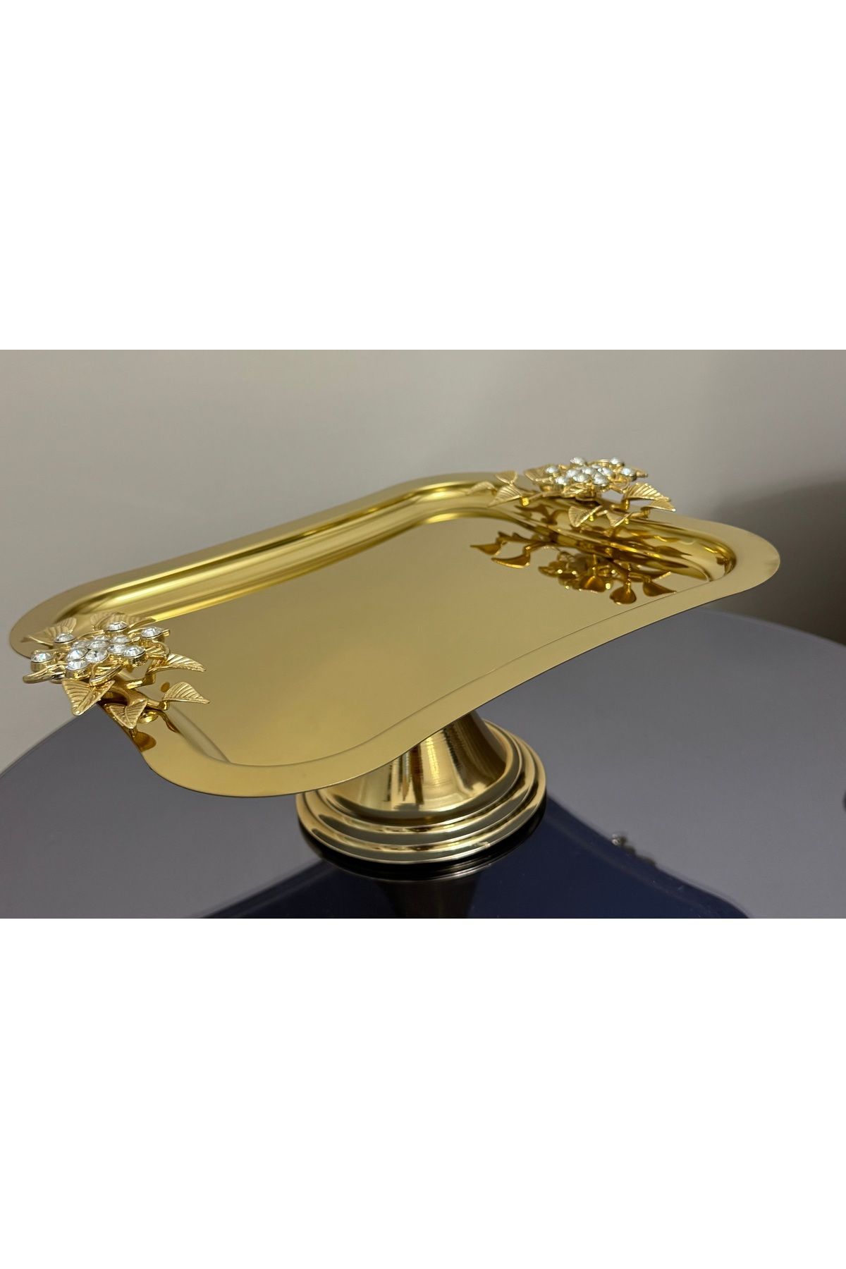 Elzemm store GOLD İTALYAN TEPSİLİ PAPATYA TAŞLI AYAKLI KEK KURABİYE STANDI İKRAMLIK