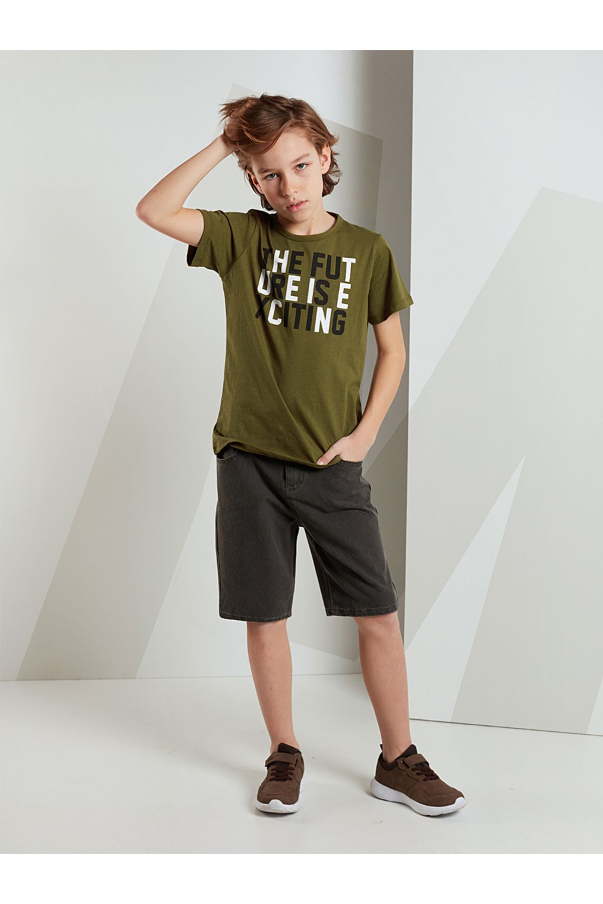 complete the look image