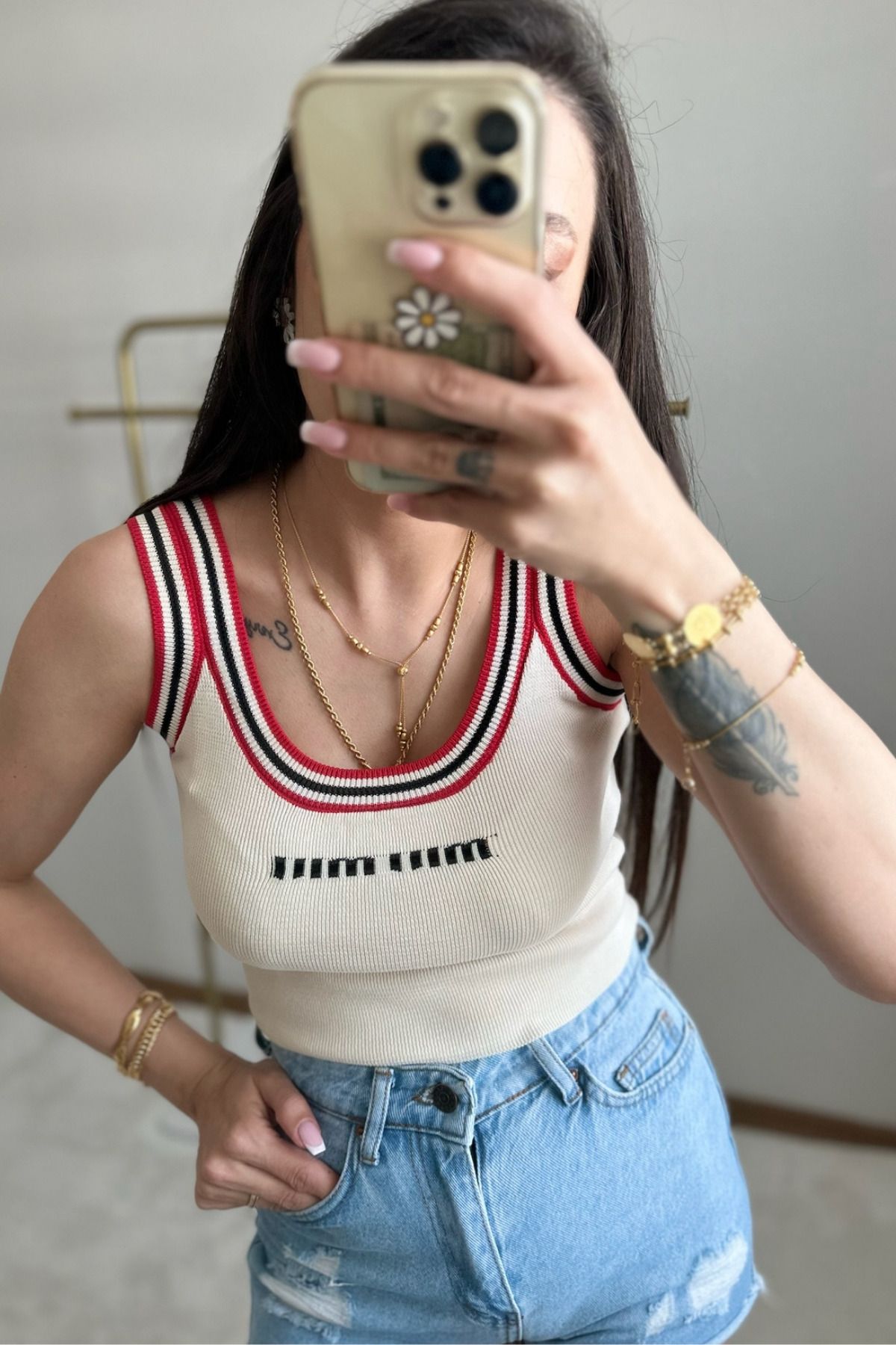 MoyStore Yazı İşlemei Çizgili Yumuş Askılı Crop Bluz