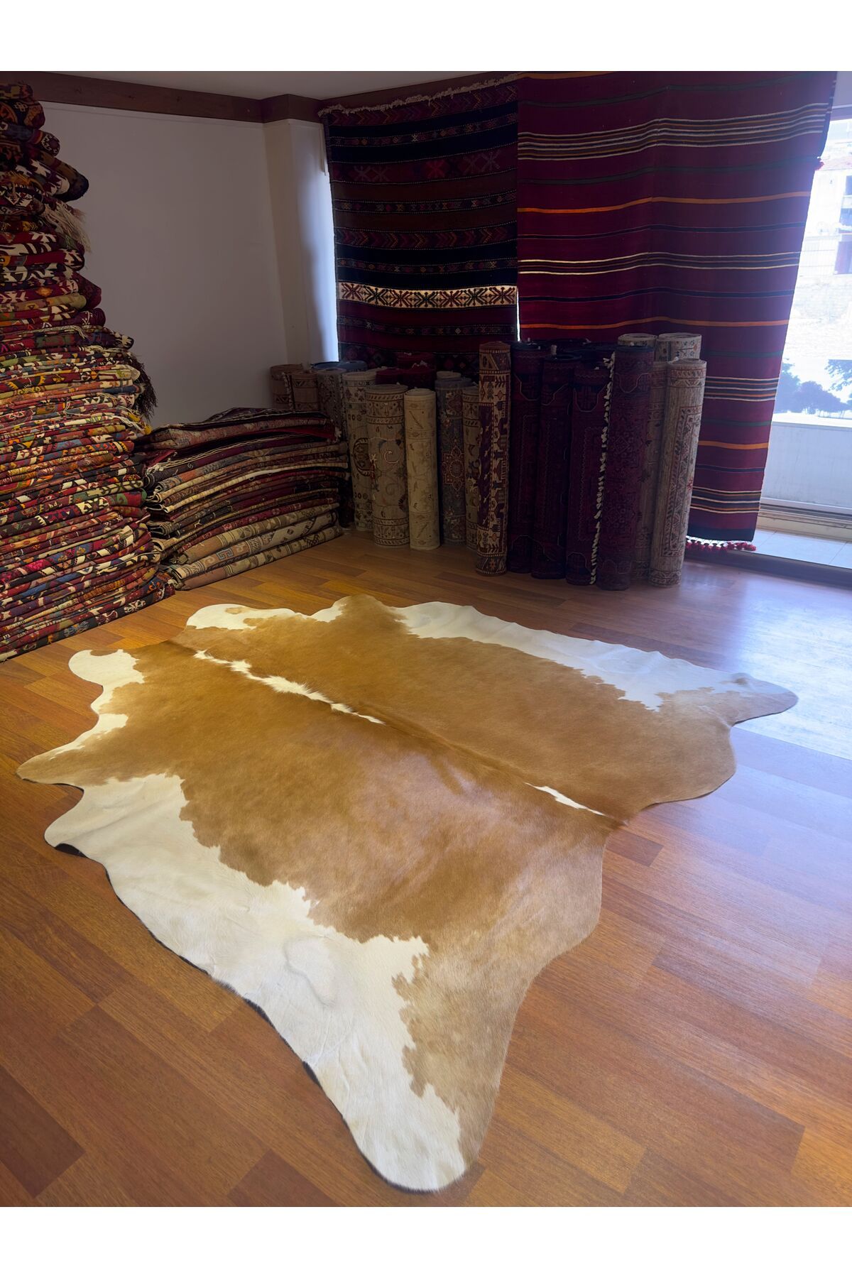 DOGANLAR ANTIQ GERÇEK DERİ NATUREL DANA DERİSİ 165 KAHVE 210X240 POST HALI