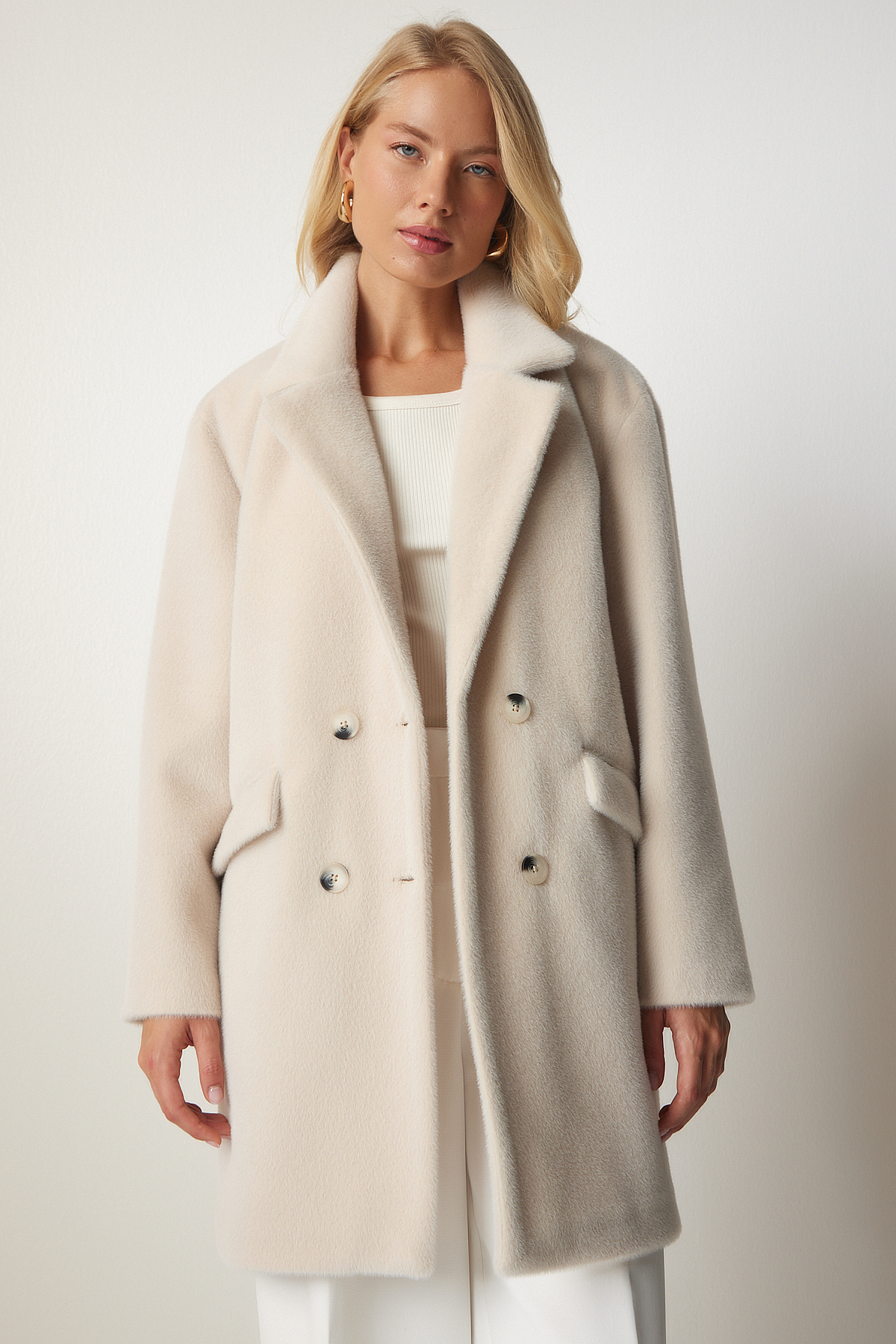 Lovelyİstanbul  Tavşan Tüyü Görünümlü Oversize Kaban Krem Lmx0027 - Görsel 2