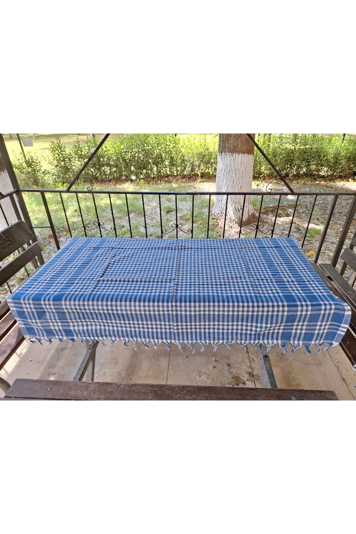 EMPA A V M 170x170 piknik örtüsü, Sofra bezi ve 4 adet yaylı masa mandalı