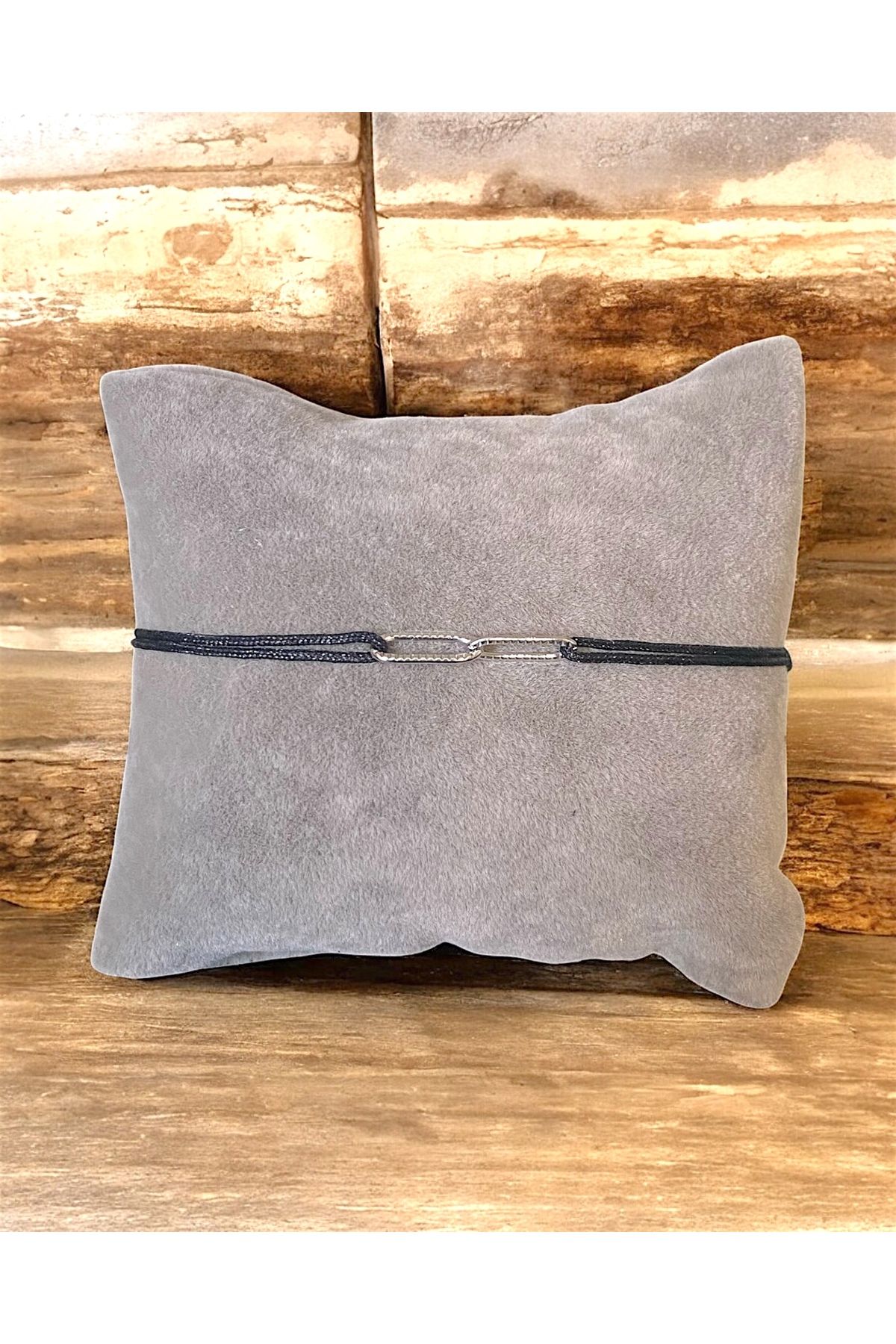 Valore Çelik Zincirli Kırmızı İp Unisex Bileklik