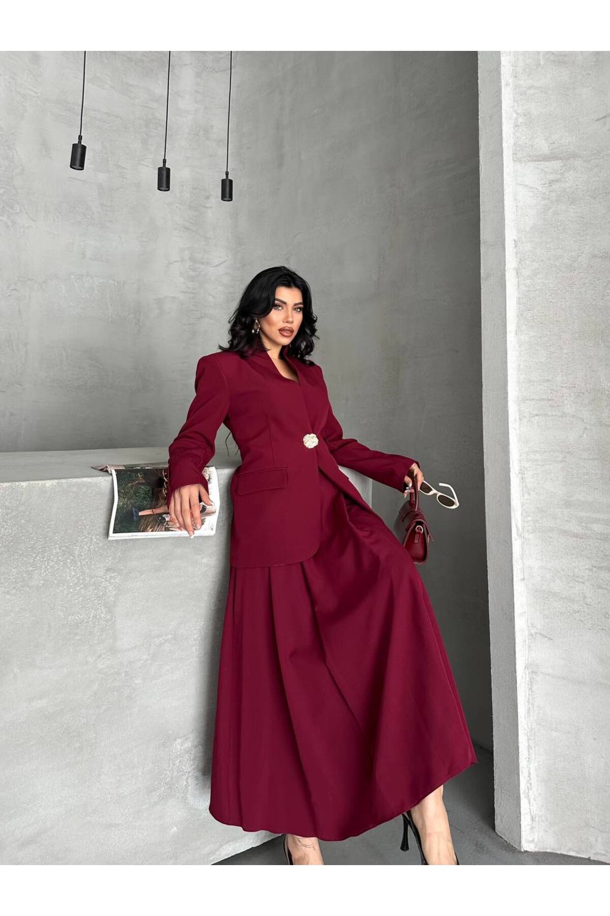 Ensemble jupe boutons dorés bordeaux femme - Görsel 3