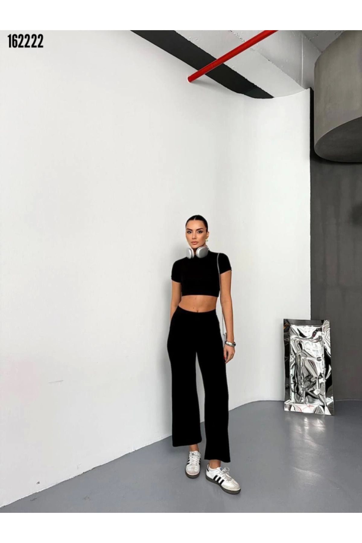 Modayakamoz Kadın İkili Takım  Yumuşak Dokulu Kumaş Kısa Kollu Crop Alt ispanyol Paça Pantalon